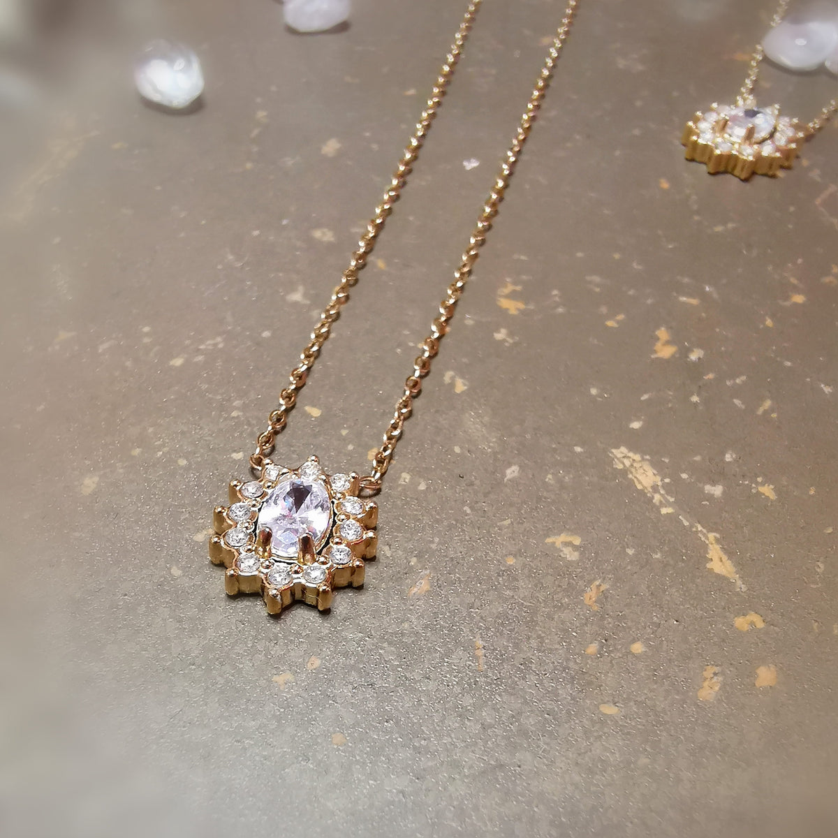 Sonne Glitzer Kettchen Gold Edelstahl – Licht, Lebensfreude & Glück