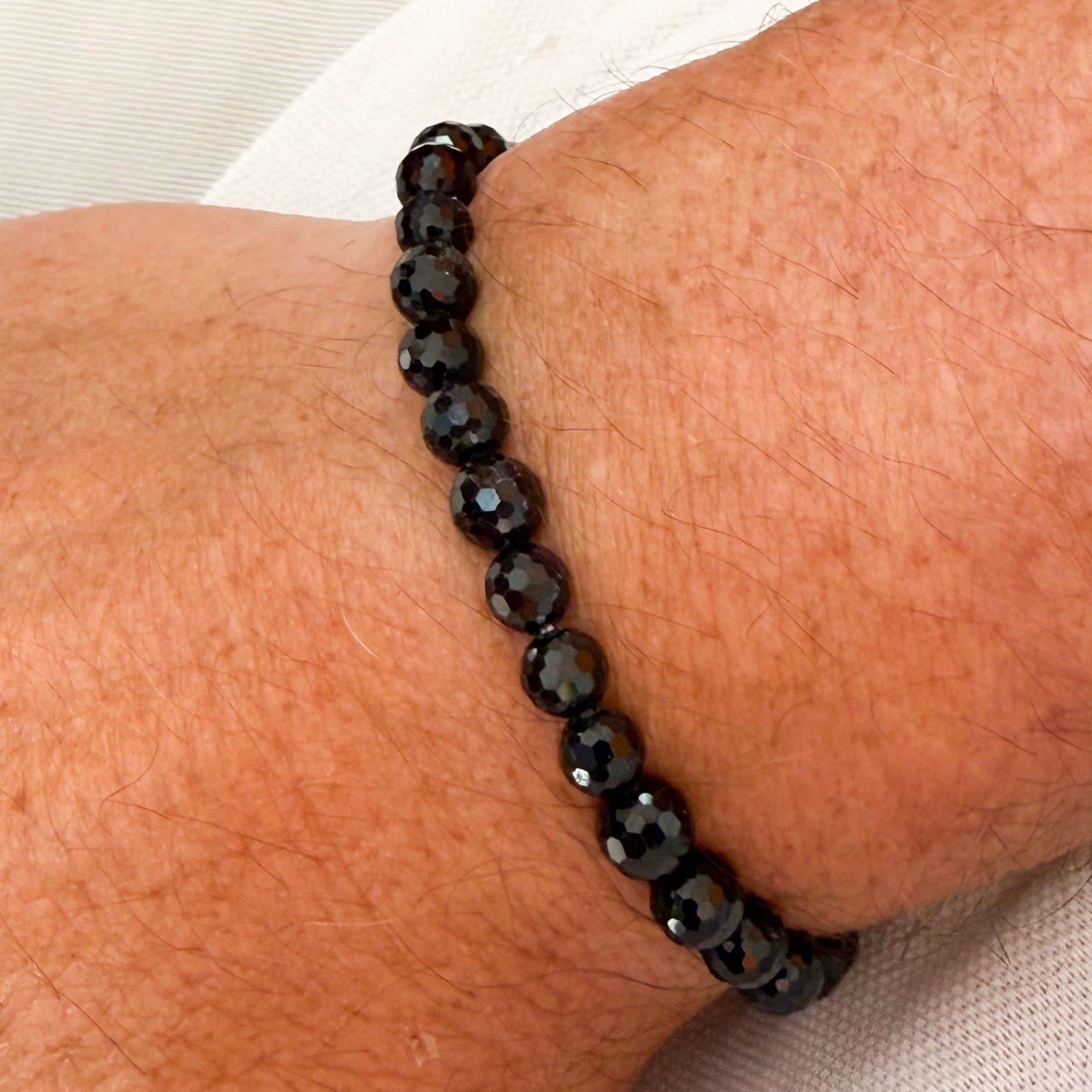 Schwarzer Turmalin Edelstein-Armband 6 mm – „ich bin im Schutz“