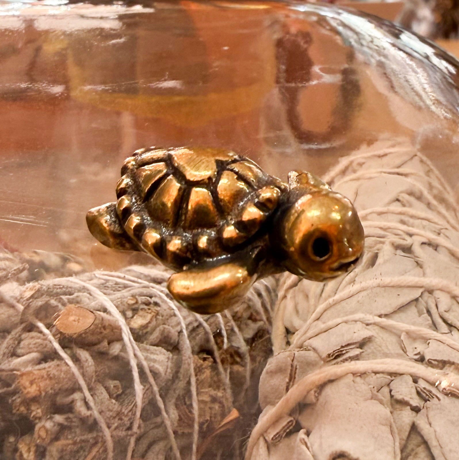 Schildkröte Handschmeichler aus Messing – geweiht für Vertrauen, Schutz & innere Ruhe
