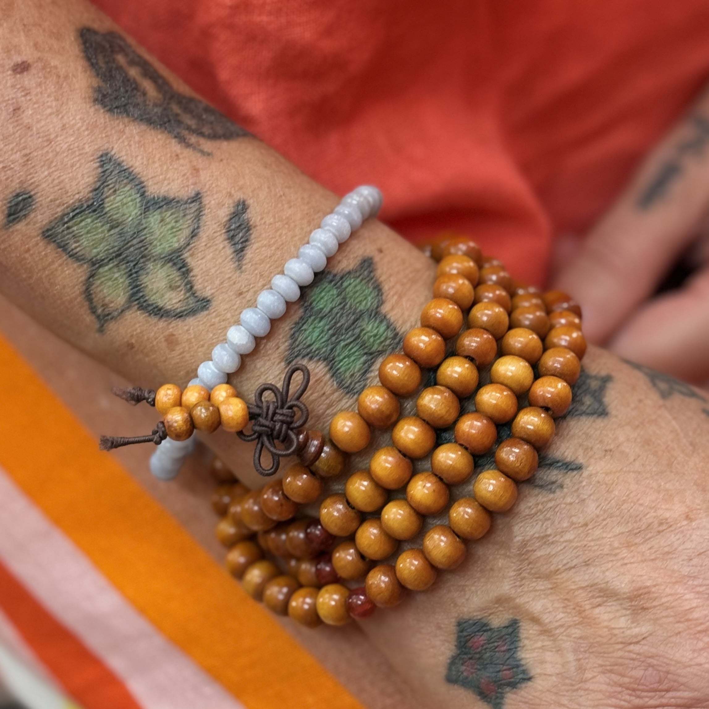 Japanisches Holz Mala Gebetskette 108 Perlen - für innere Ruhe, Frieden in der Stille & Kraft
