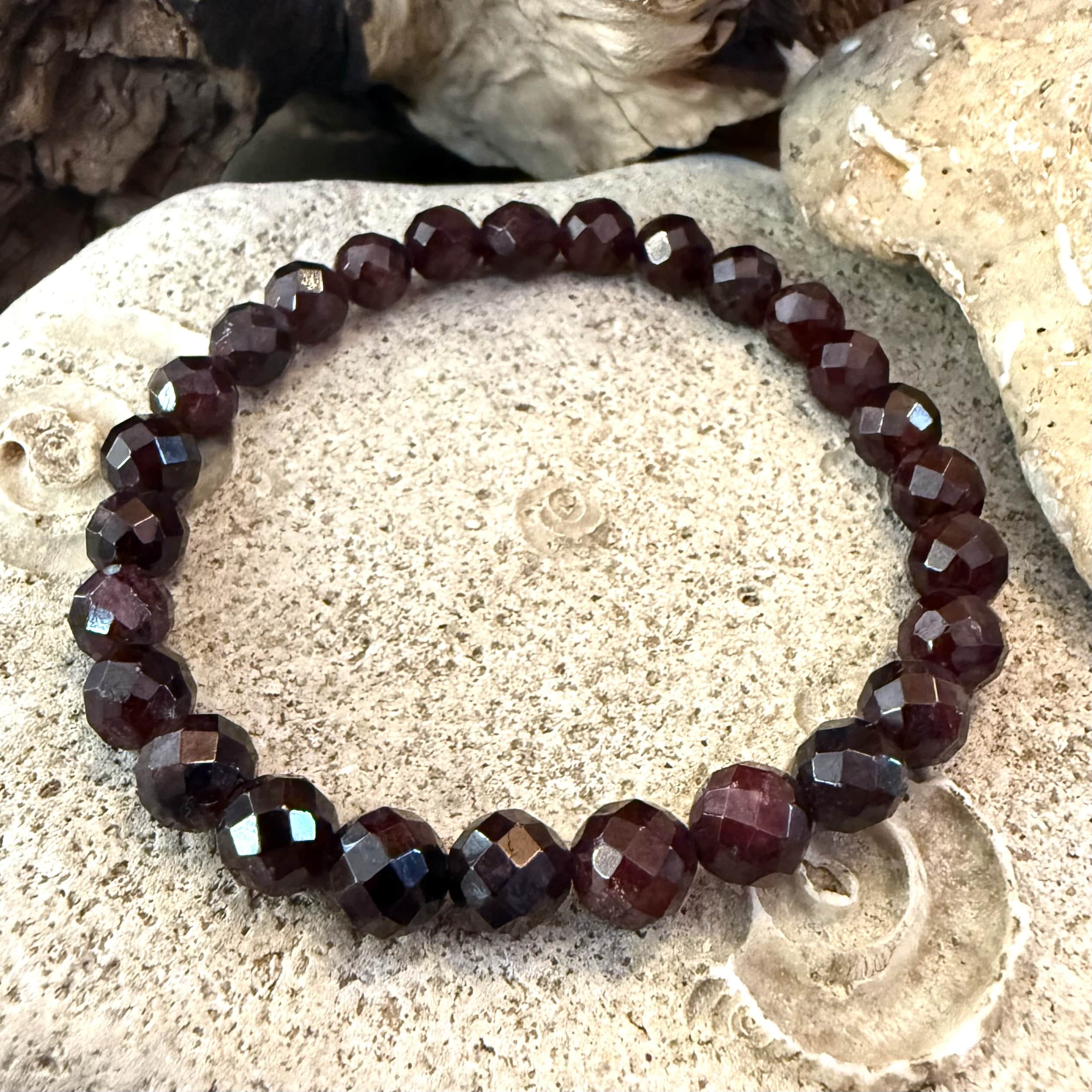 Granat Heilstein Edelstein Armband - geweiht für Kraft & emotionale Stabilität