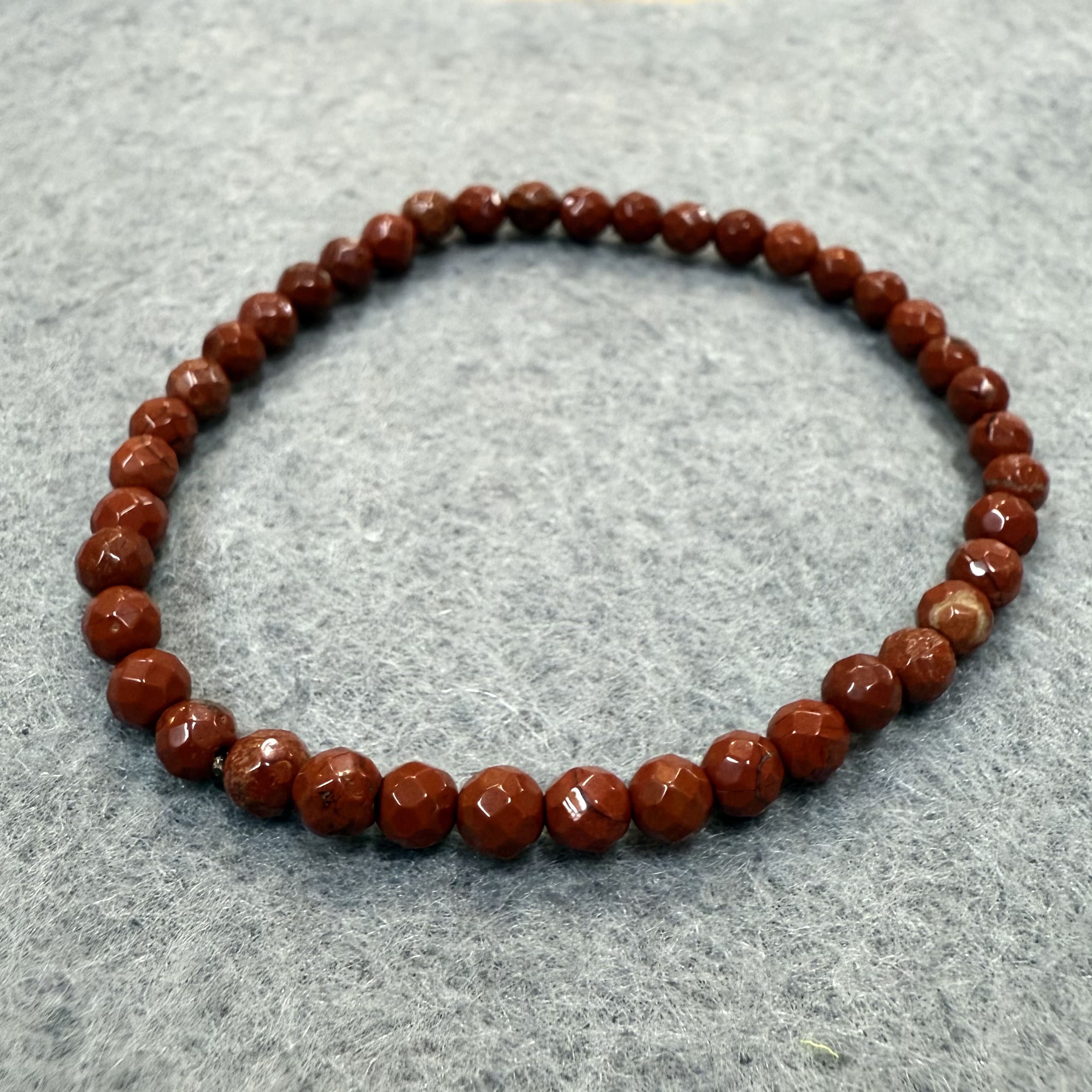❤️🔥 Red Jasper Gemstone Bracelet – consecrated for grounding, courage & new life energy