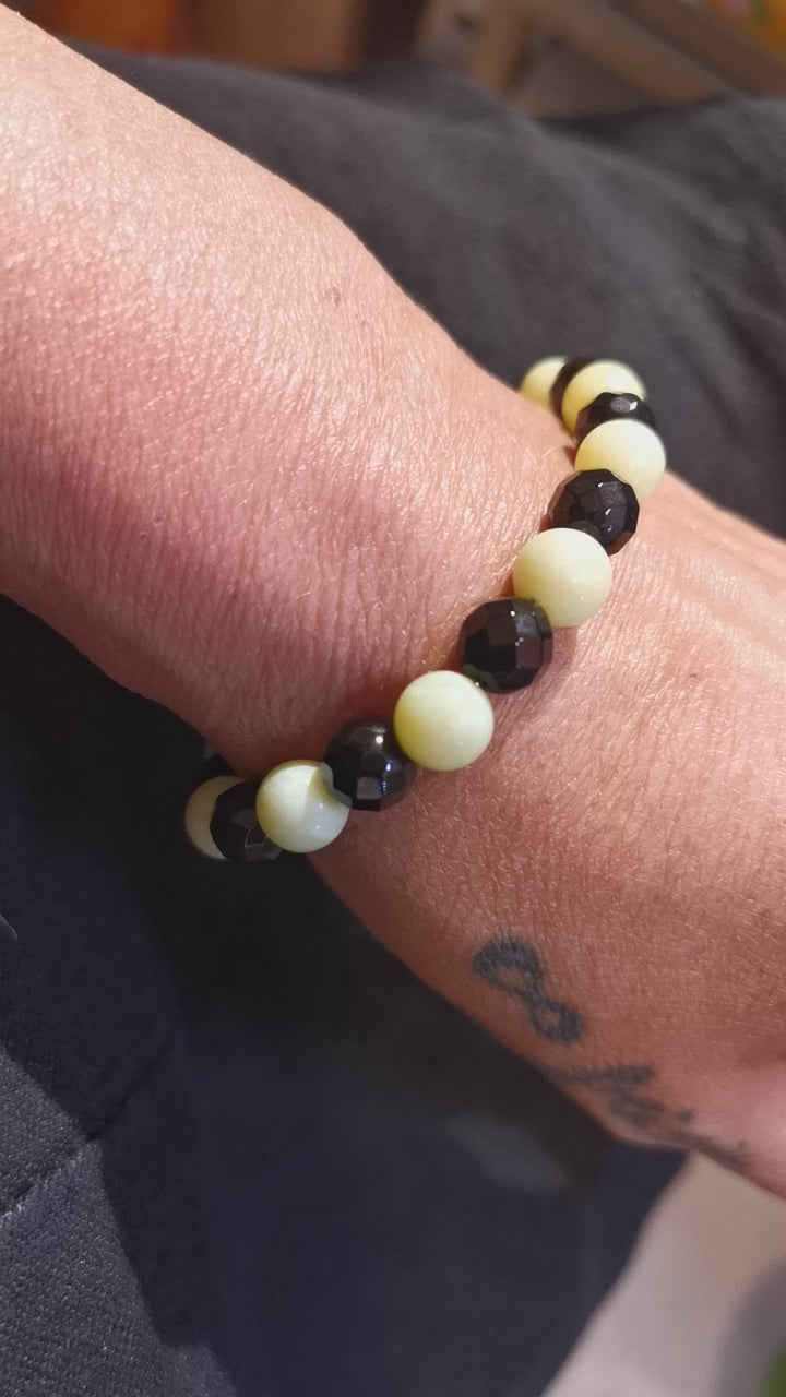 Jade Serpentin Gagat Kohle Heilstein Edelstein Karma Armband, geweiht, Kraft und Gesundheit