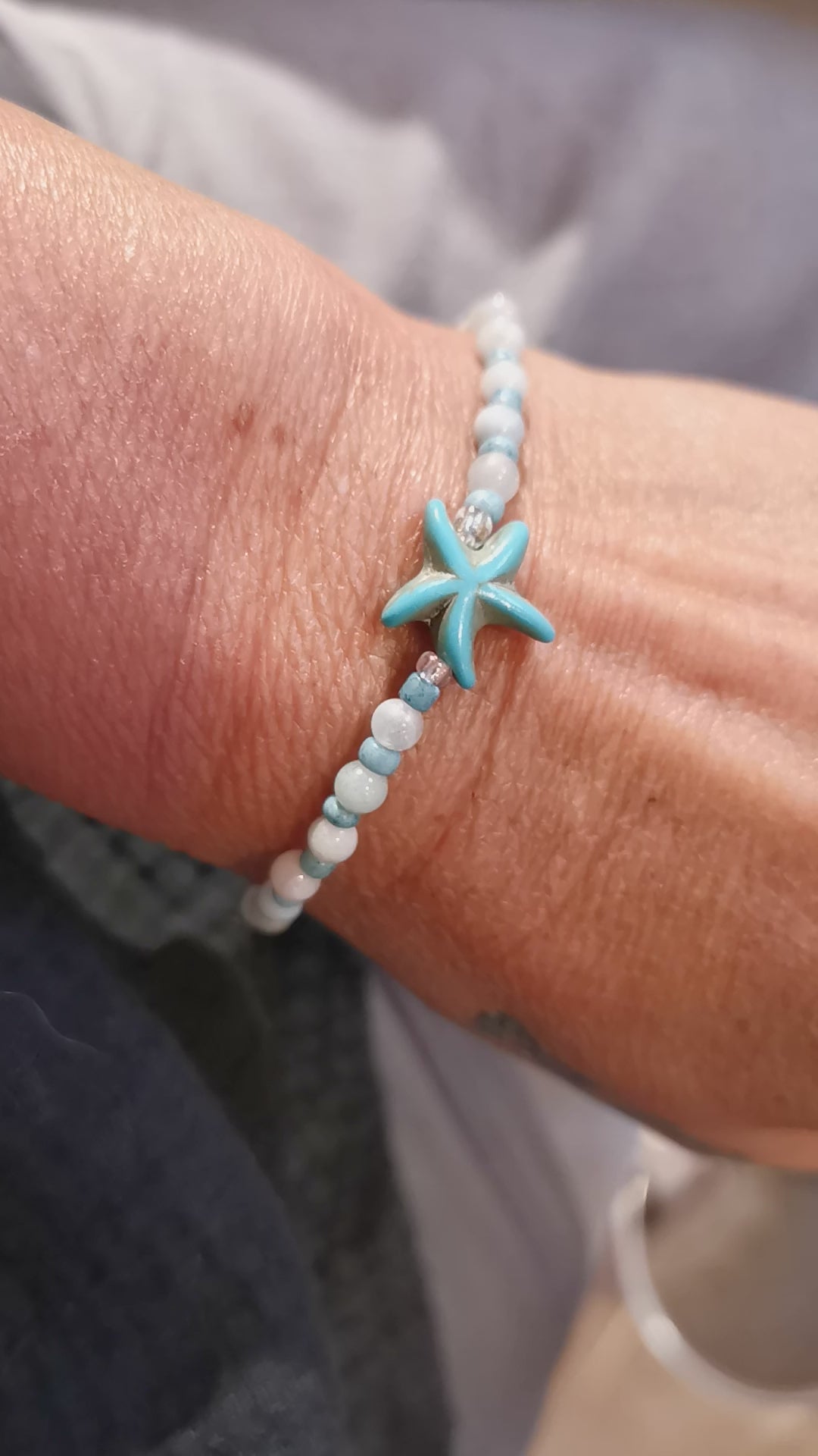 Aquamarin Beryll Seestern Karma Armband, lichtvoller Edelstein, Boho Heilstein Schmuck, Wunder des Lebens