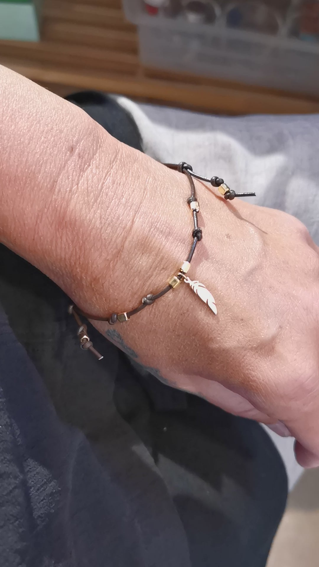 Engel Feder Karma Leder Glücksarmband, geweiht, make a wish, wünsche dir ´was, Liebe Schutz Kraft
