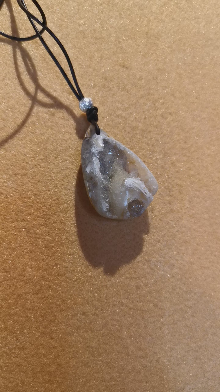 Geoden Achat, Druse Edelstein Heilstein Karma Kette, geweiht, Talisman, Selbstzentrierung, Selbstfindung