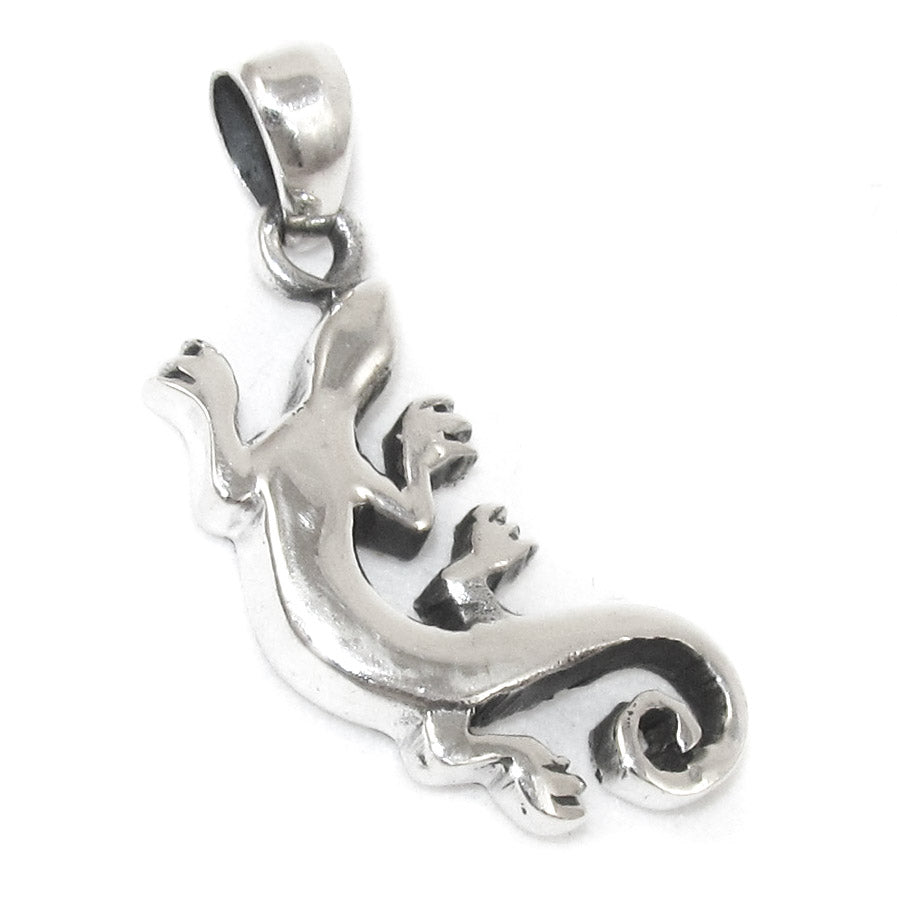 🦎 Gecko lucky charm pendant – light, security & happiness