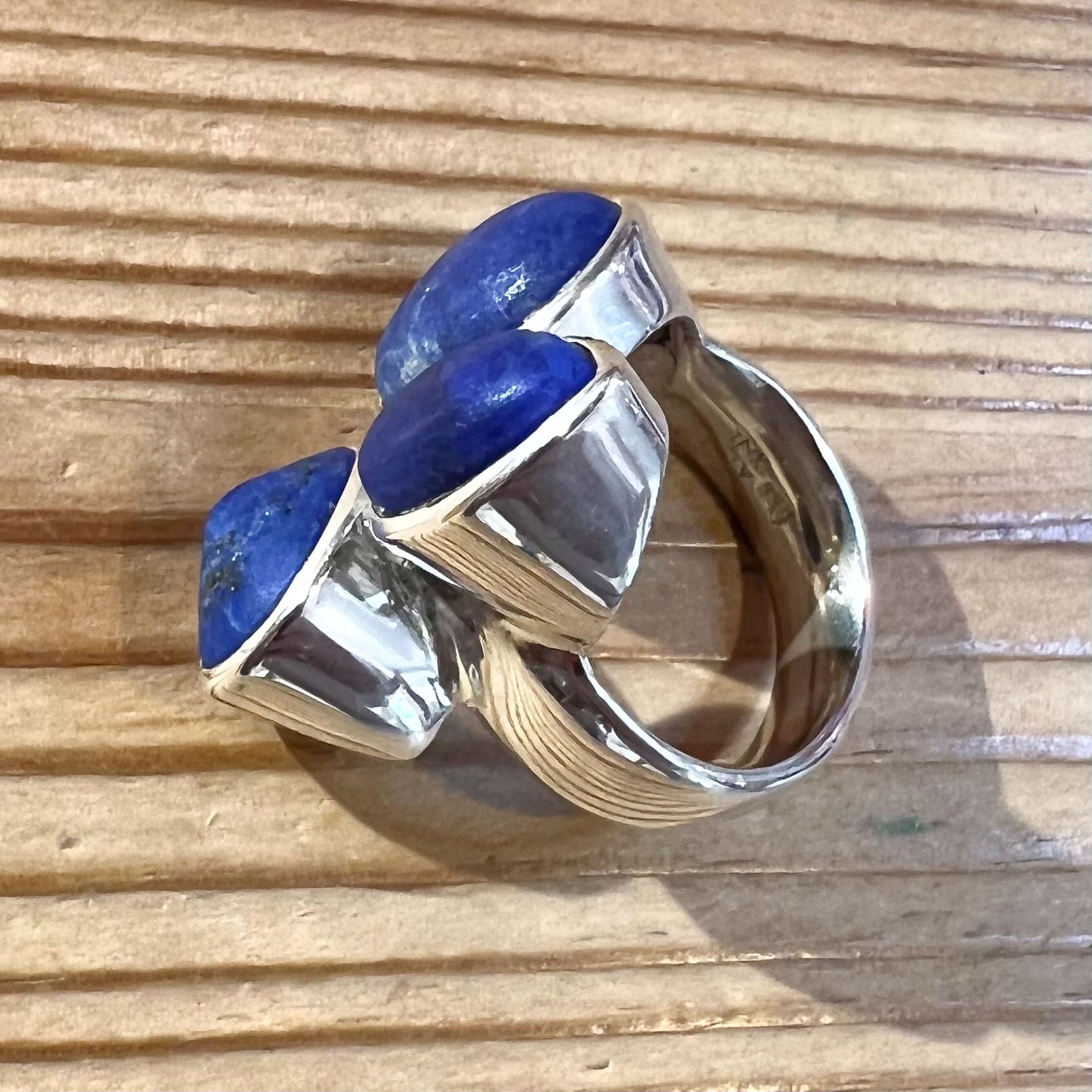 Lapis lazuli healing stone ring – consecrated for clarity & self-confidence