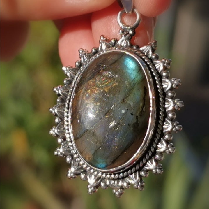 Labradorit Edelstein Sterlingsilber Anhänger XL, Bali Schmuck, Mondstein, in Harmonie samaki mallorca reiki yoga meditation