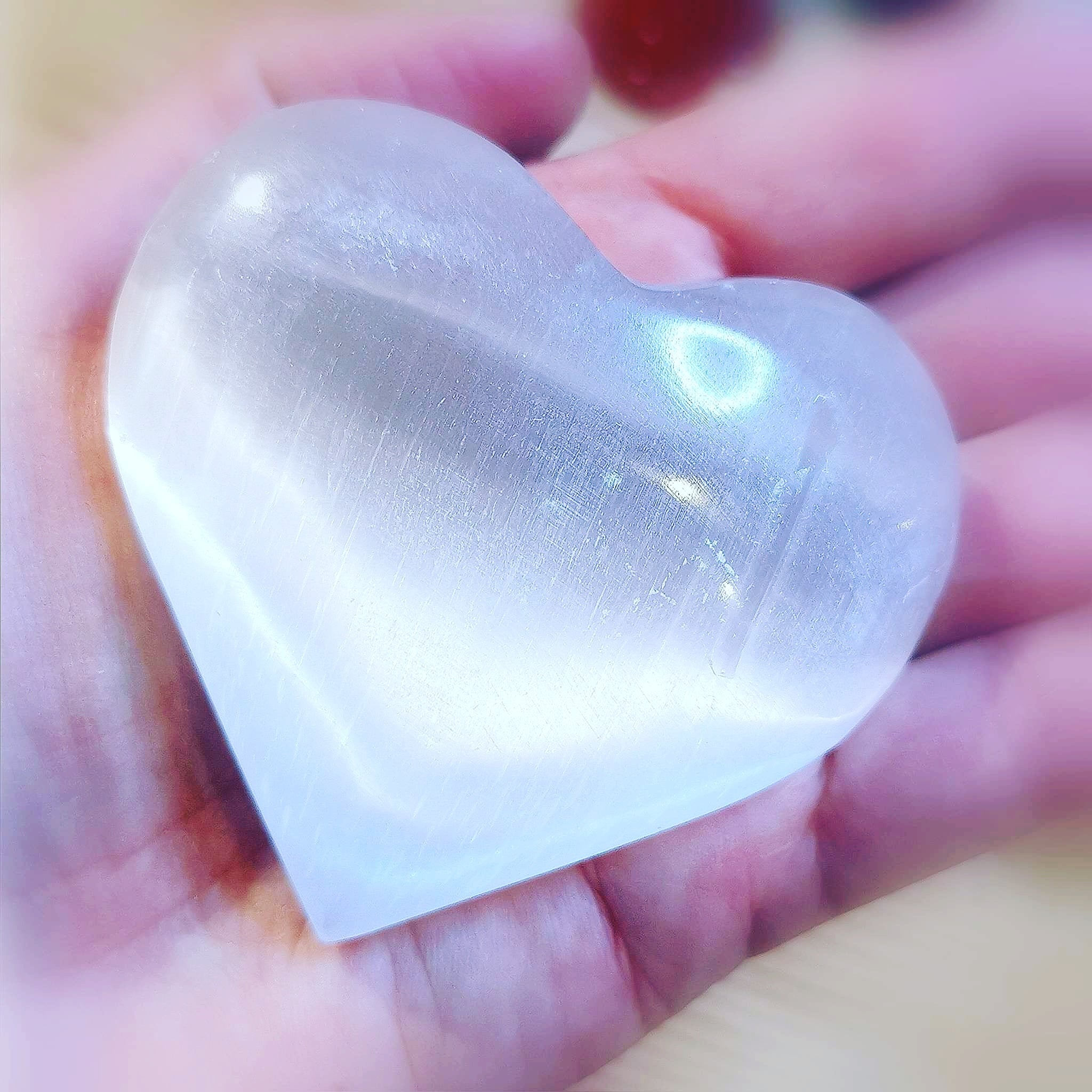 Selenit Edelstein Handschmeichler Herz XXL - Heilstein für neue Vitalität und einen klaren Kopf, samaki mallorca licht und liebe