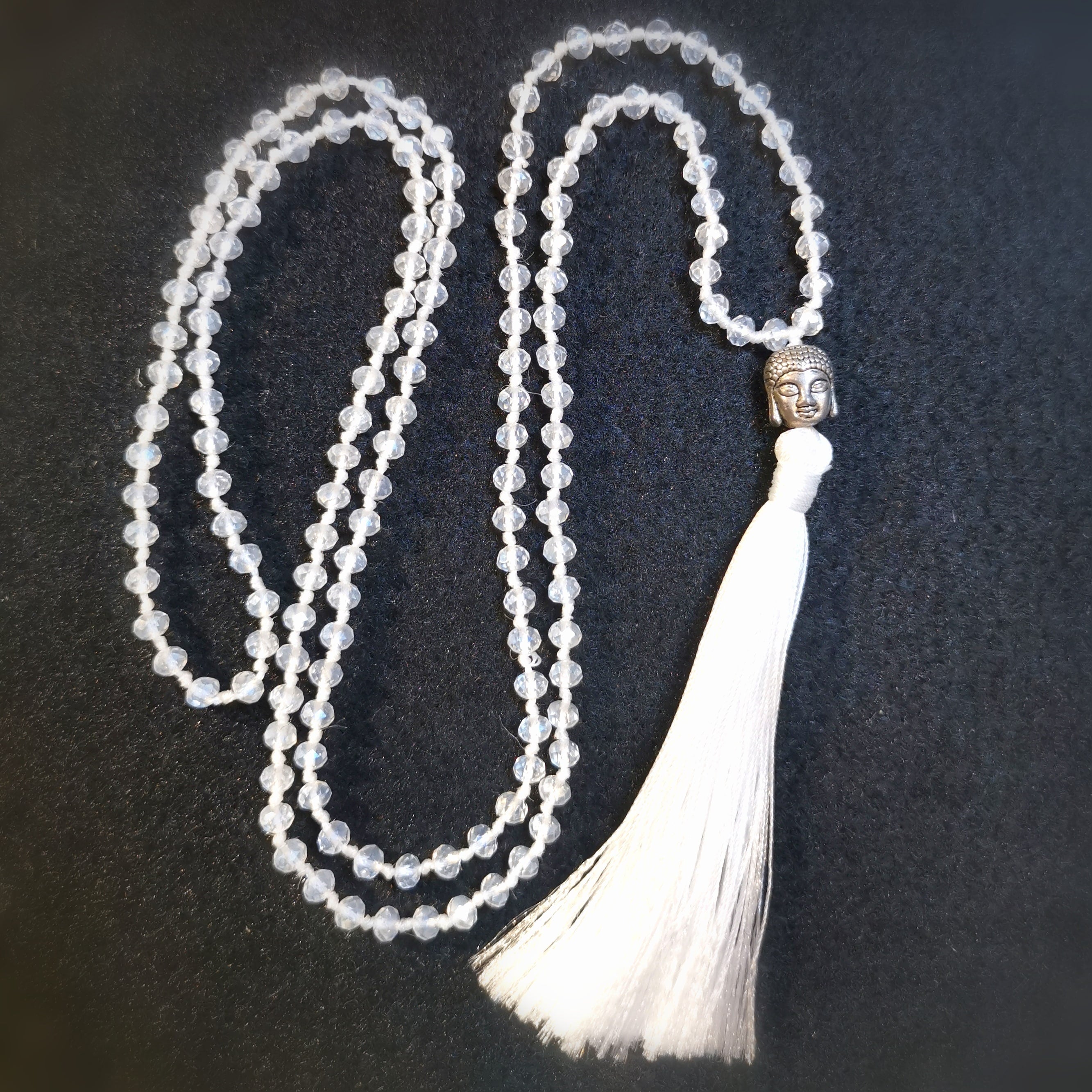 Buddha Bijou Kette XL weiß glänzend, Chakra wellness, Kristalle und Messing, Frieden und Harmonie, samaki