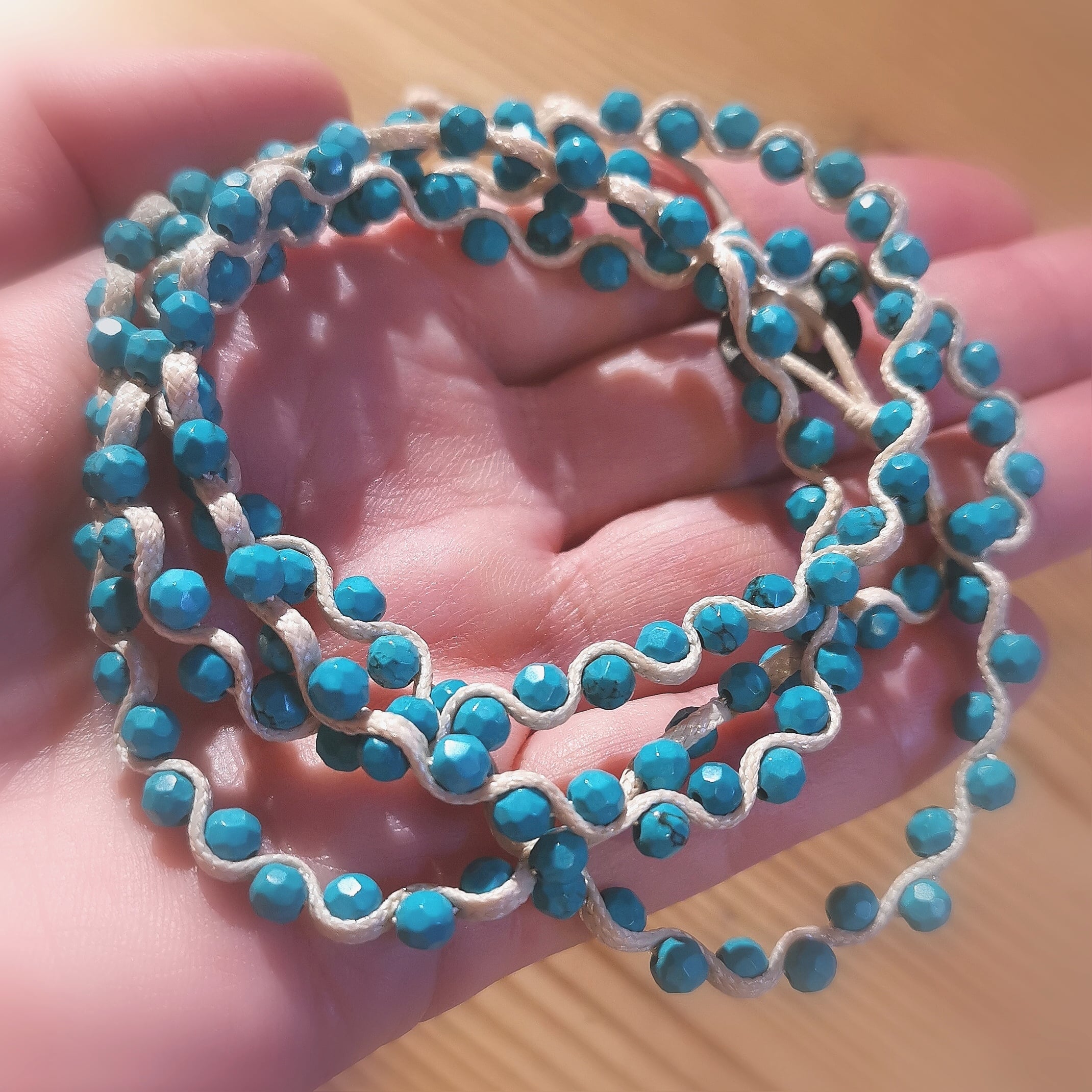 Türkis Magnesit Wickel Armband und Hals Kette, Aura Kehlchakra wellness, das Gefühl von Leichtigkeit, samaki