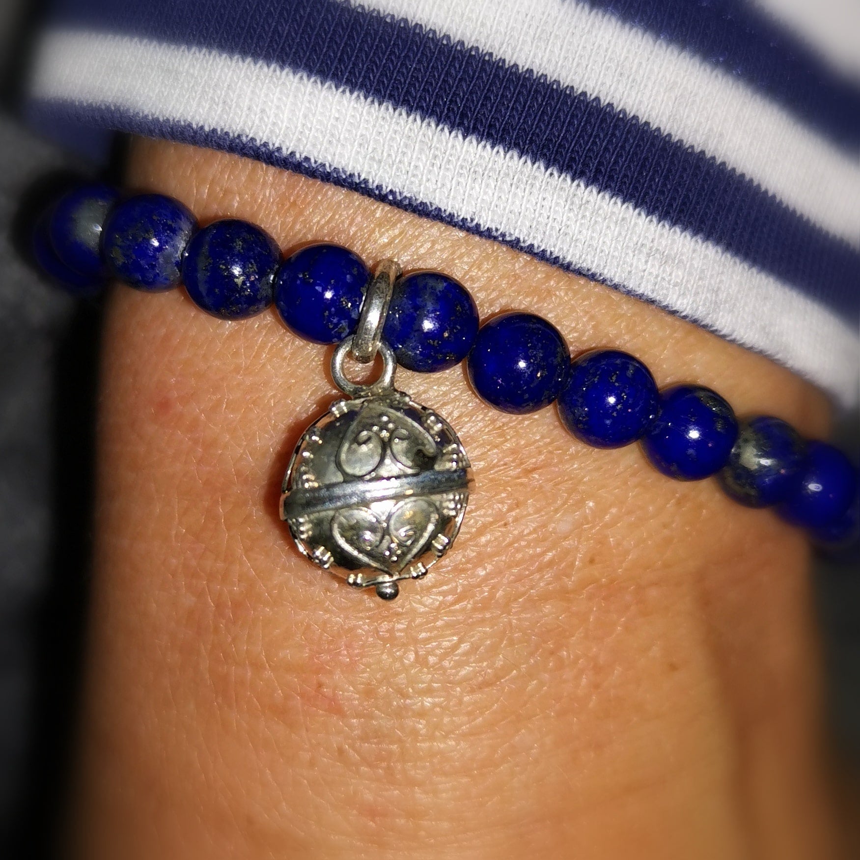 Pulsera de lapislázuli con piedra preciosa Engelsrufer: coraje y protección del Arcángel Miguel