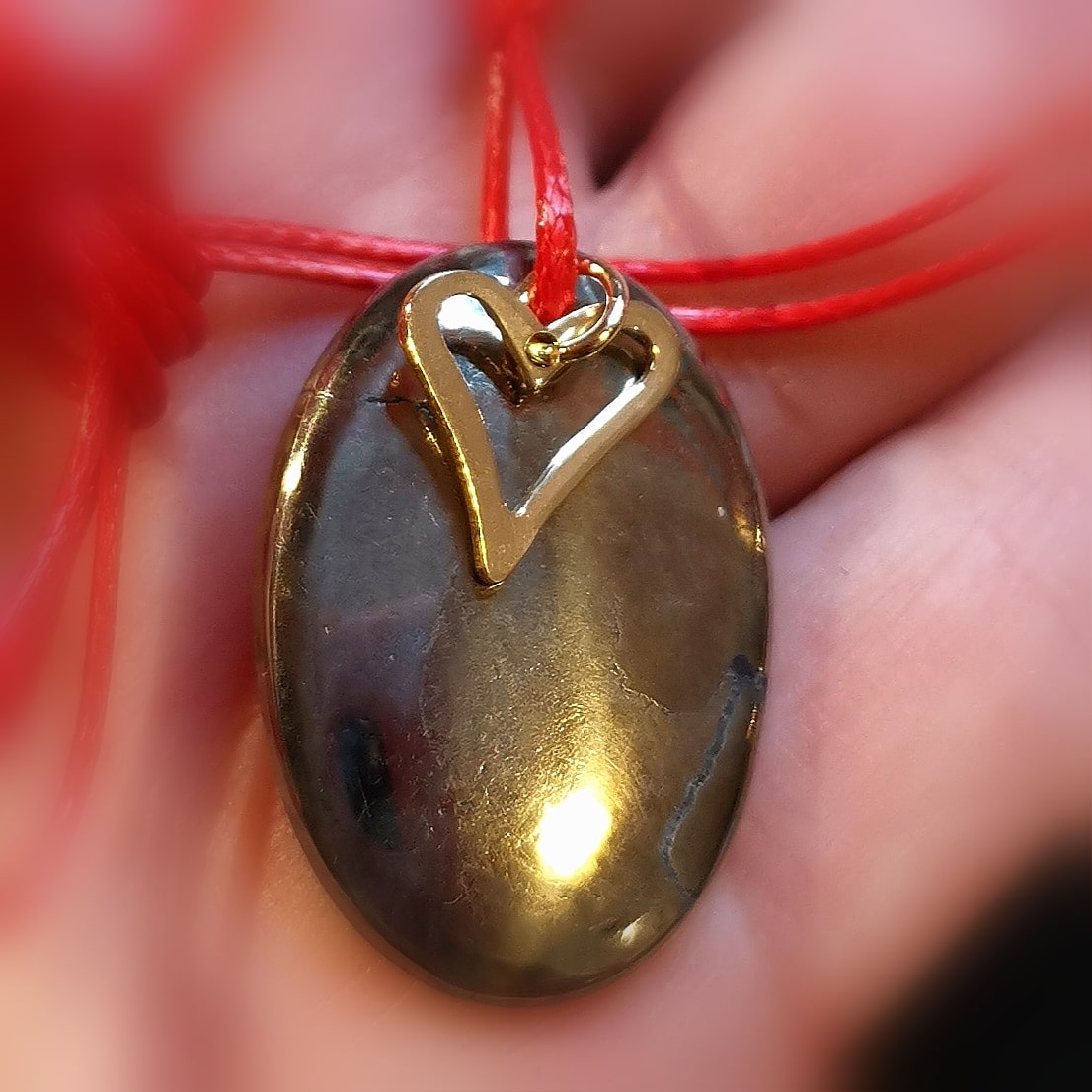 Pyrit Gold Herz Edelstein Karma Kette, Heilstein Chakra Schmuck, edles Hippie Design, "ich fühle mich frei", samaki