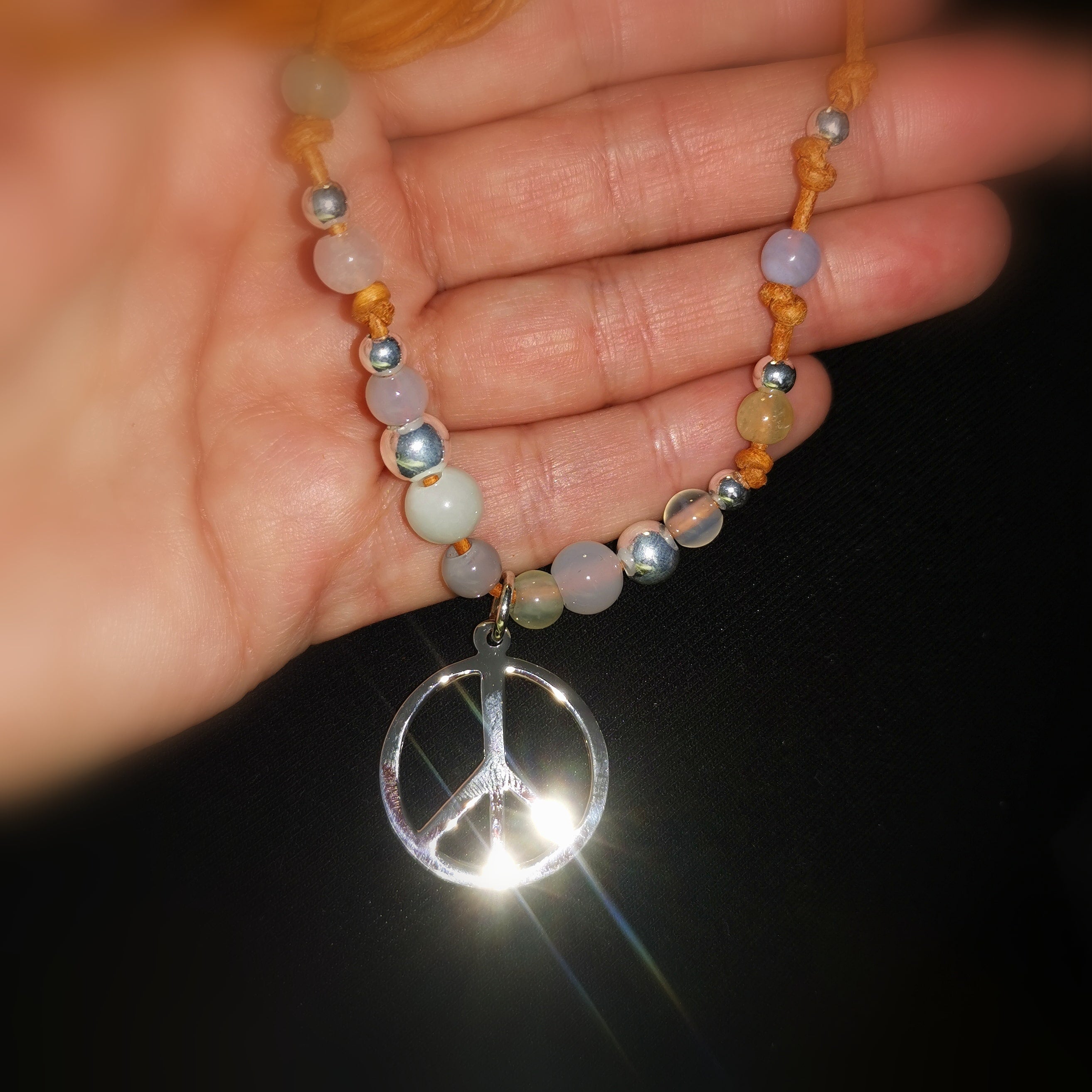 Frieden - Peace - Paz, Hippie Mode Design Karma Kette, Sterlingsilber und Edelsteine, leichtes Herz, samaki