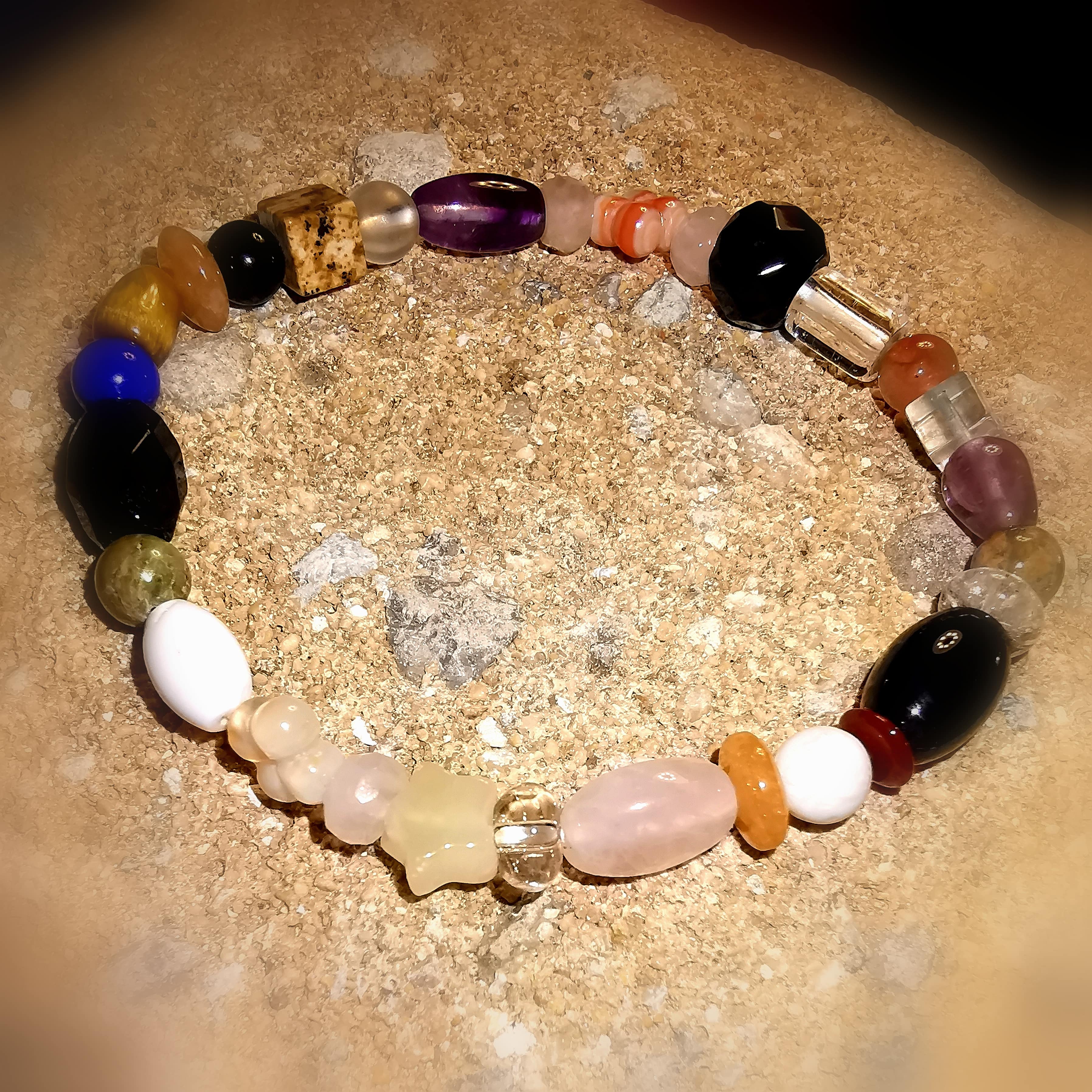 Edelsteine im Mix: Heilstein Karma Armband Licht und Liebe, bunt, Hippie Armbändchen, Freude, samaki