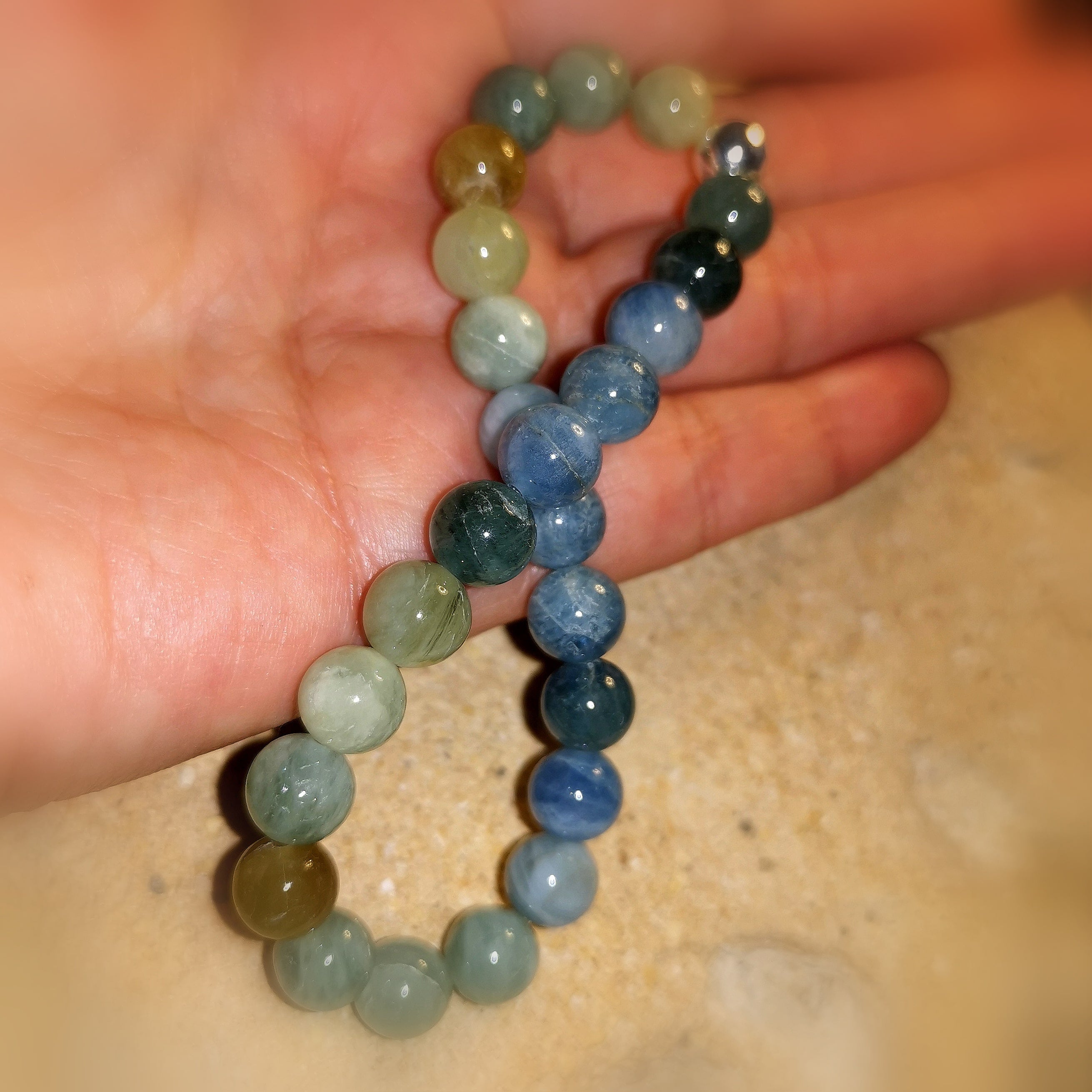 Aquamarin und Heliodor unisex Karma Edelstein Armband, blau bunt, Heilsteine - Durchatmen