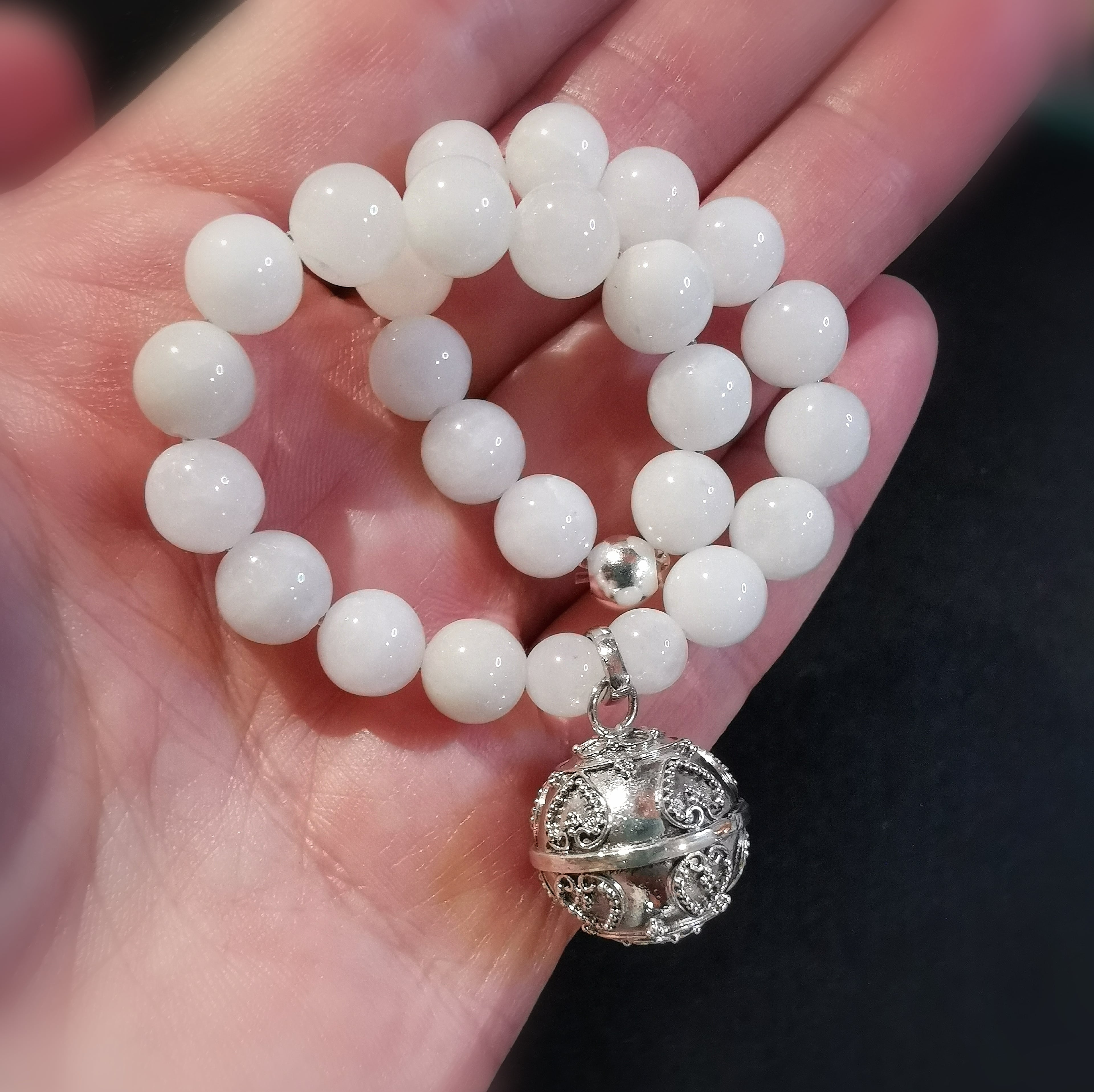 Engelsrufer, weißer Achat, Friedensachat Edelstein Karma Armband, geweiht - Liebe und Frieden