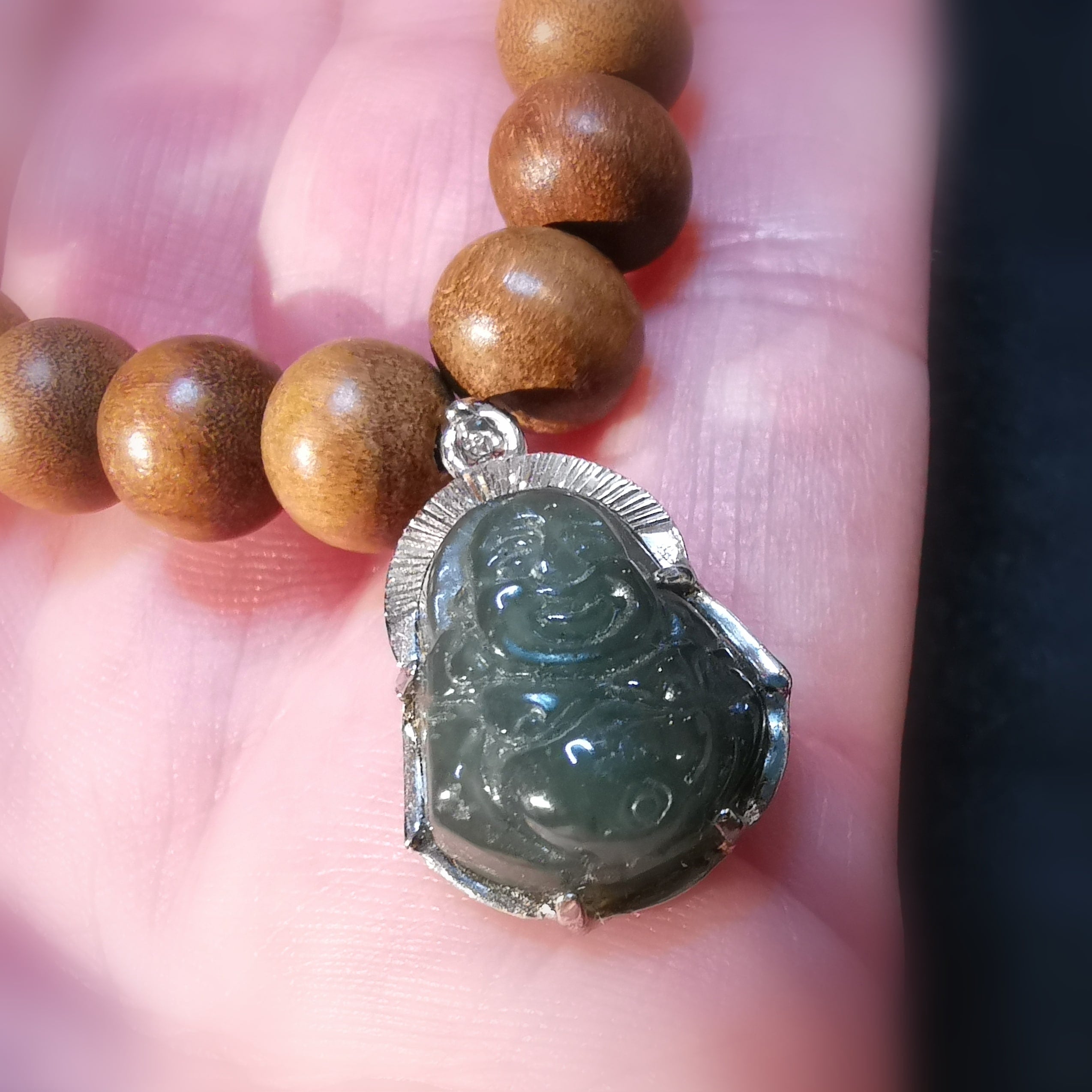 ✨ Pulsera Karma de Buda de Jade y Sándalo: consagrada para la felicidad, la serenidad y la armonía