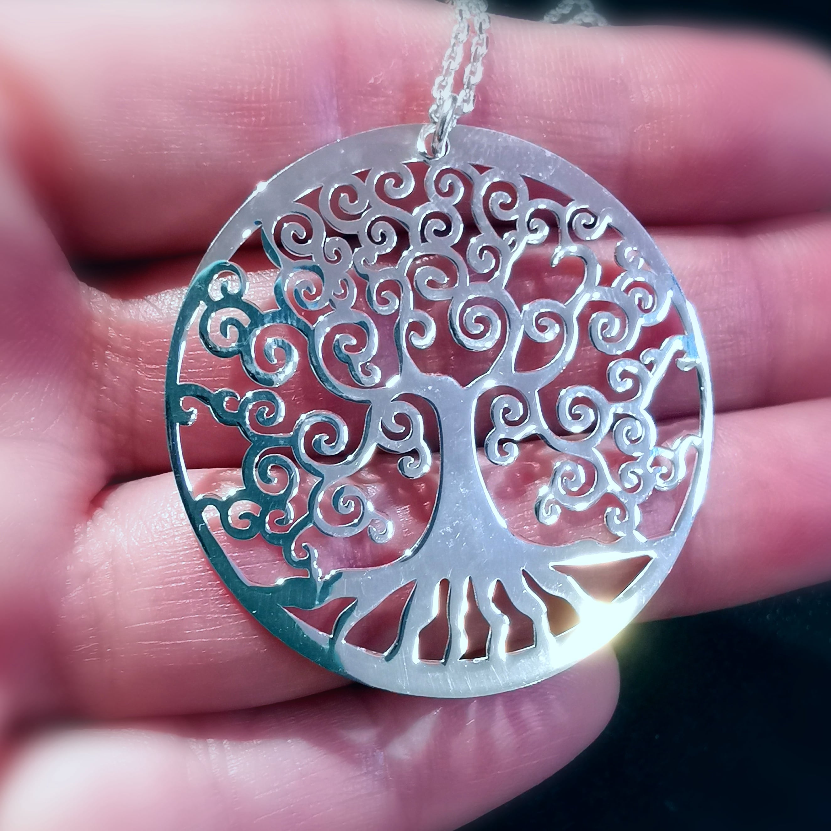 🔹 Tree of Life XL Lucky Charm Necklace 40 mm – Strength & Connection ✨