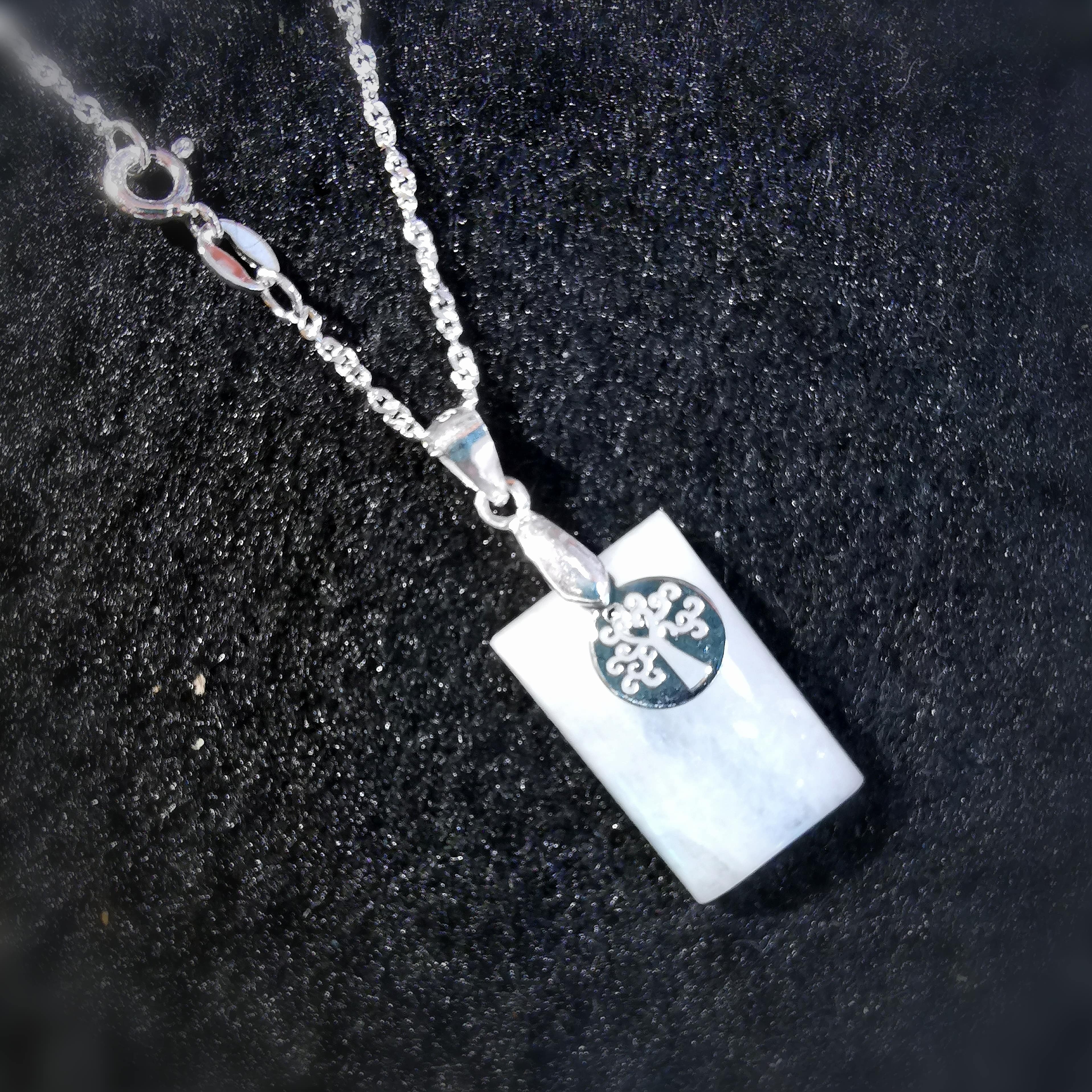 Lebensbaum Mondstein Edelstein Heilstein Karma Kette, Chakra Schmuck - innerer Frieden, neue Kraft