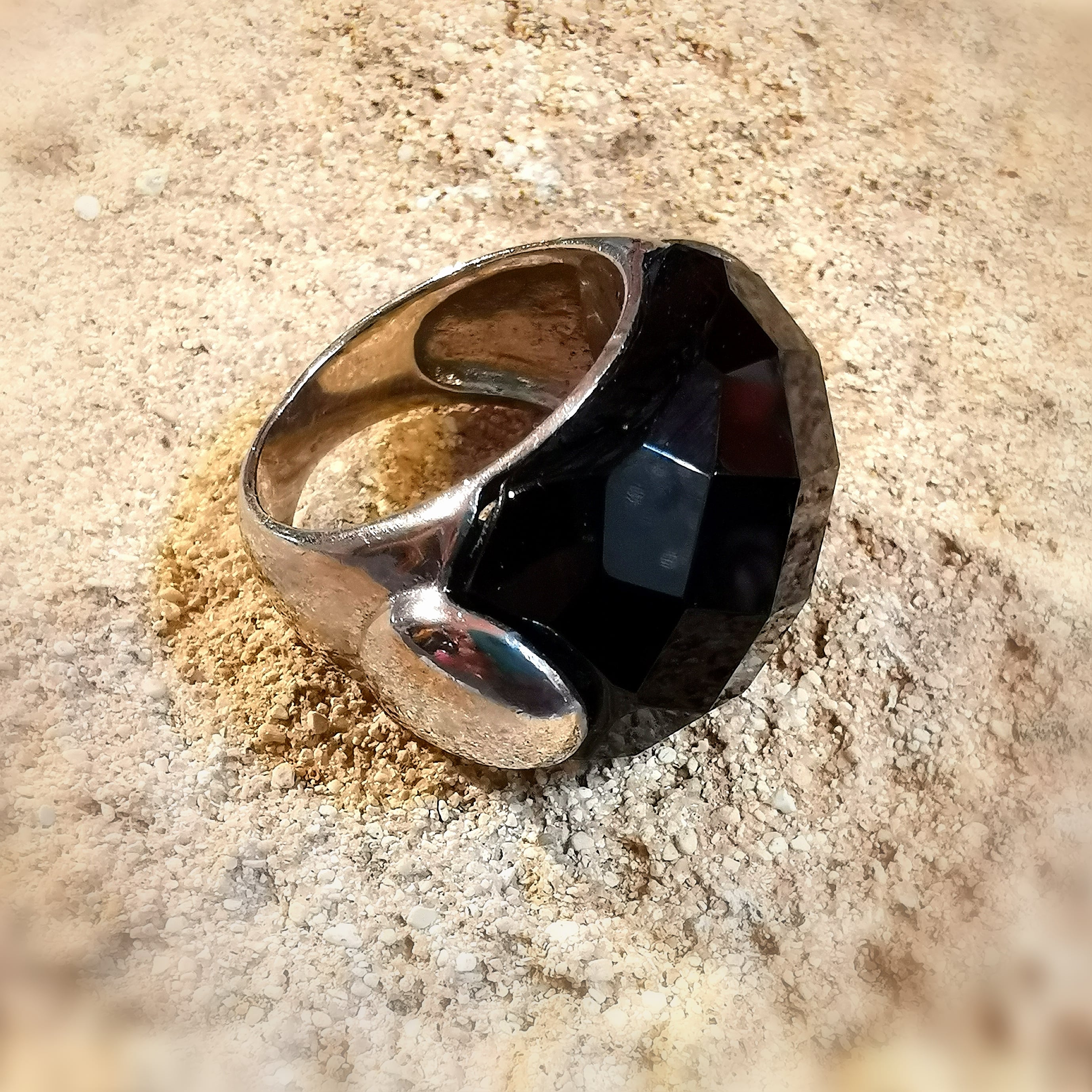 üppiger Onyx Edelstein Heilstein Ring Schwarz facettiert, Größe 55 - Widerstandkraft, Schutz