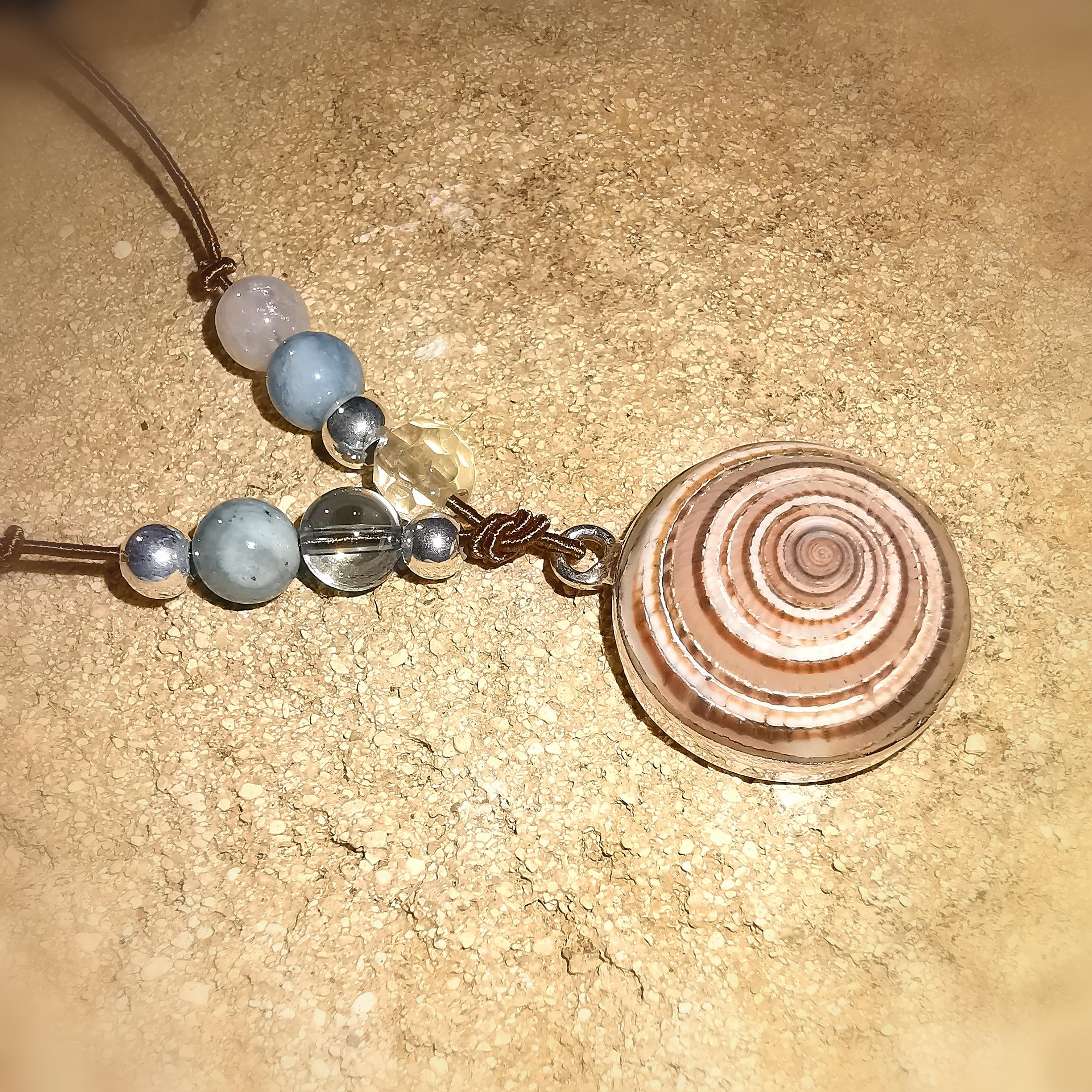 Muschelkette Limonenquarz Aquamarin Mondstein Angel Aura karma Hippie.... Licht und Liebe