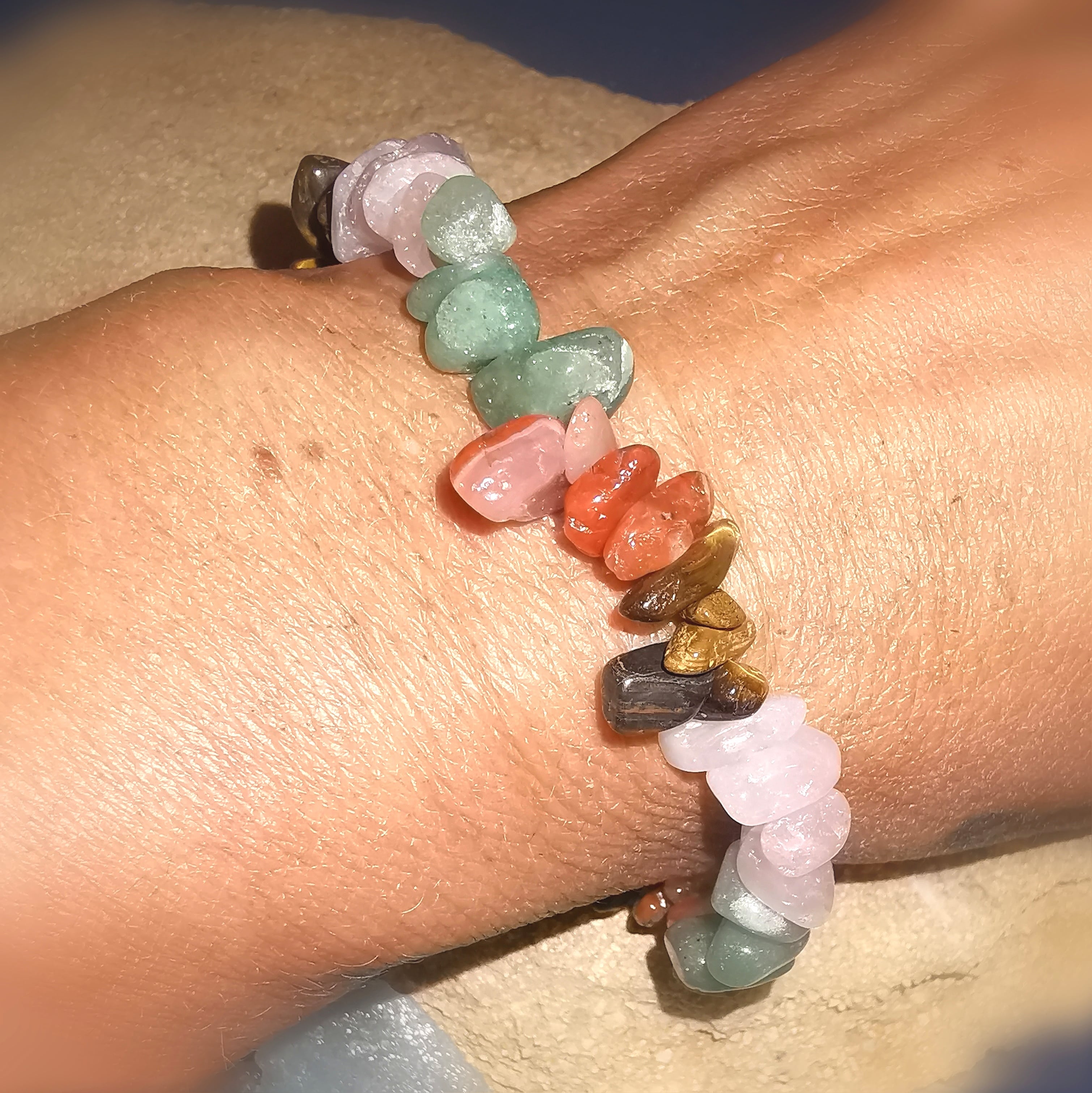 Buntes Chakra Edelstein Karma Armband – geweiht für Harmonie, Liebe & Freude