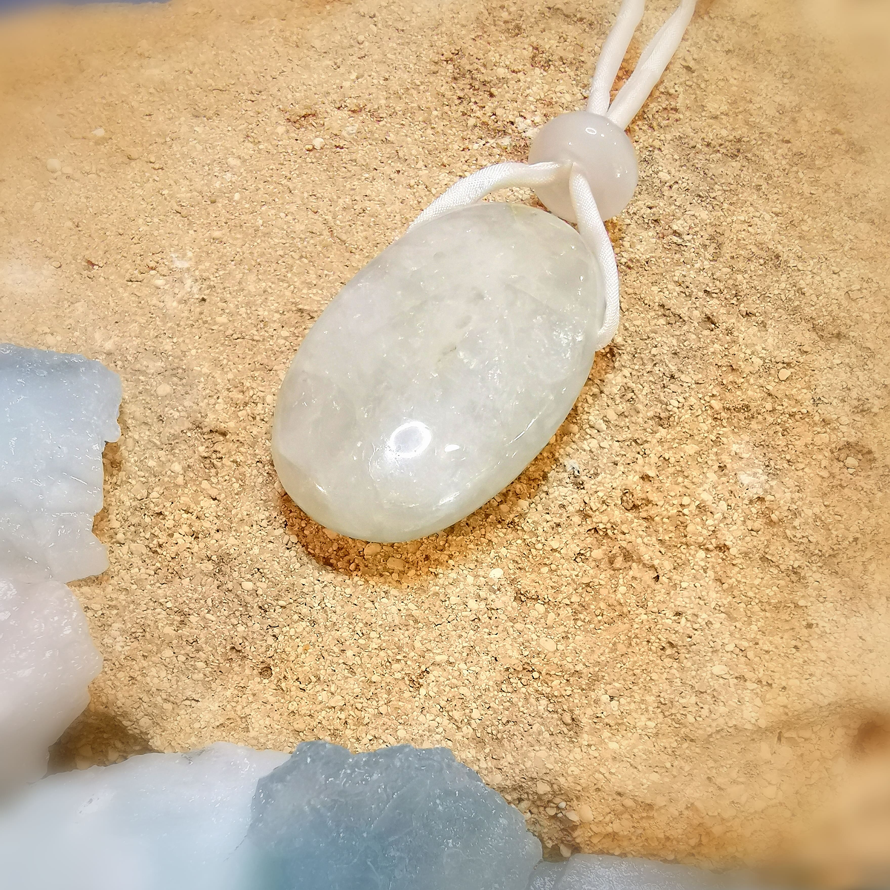 💎 Heller Aquamarin Edelstein Murano Glas Karma Kette an Seide, geweiht – Leichtigkeit & Klarheit