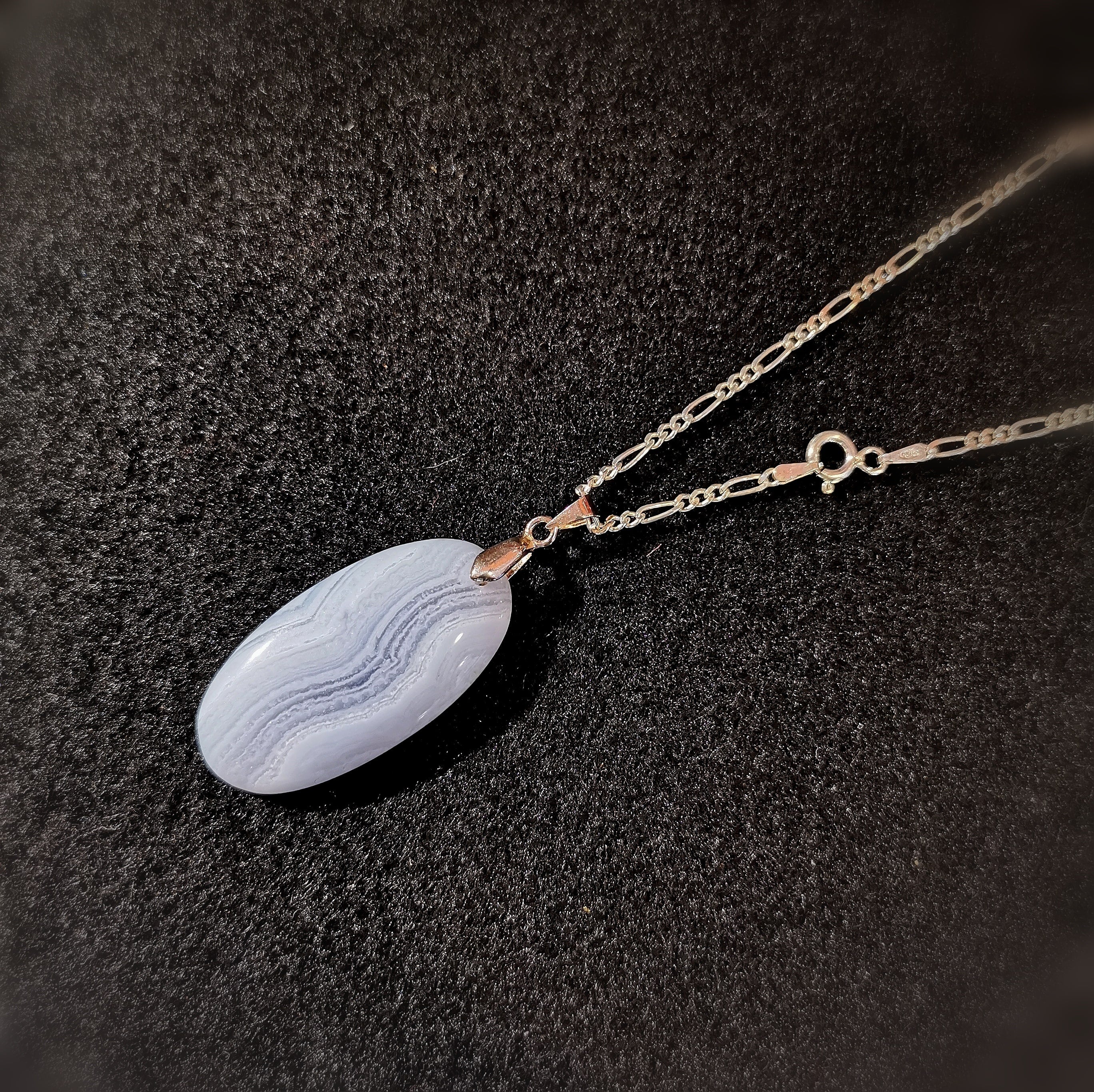 Chalcedon blau Edelstein Heilstein Karma Kette 50 cm, geweiht - für Selbsterkenntnis und Selbstvertrauen