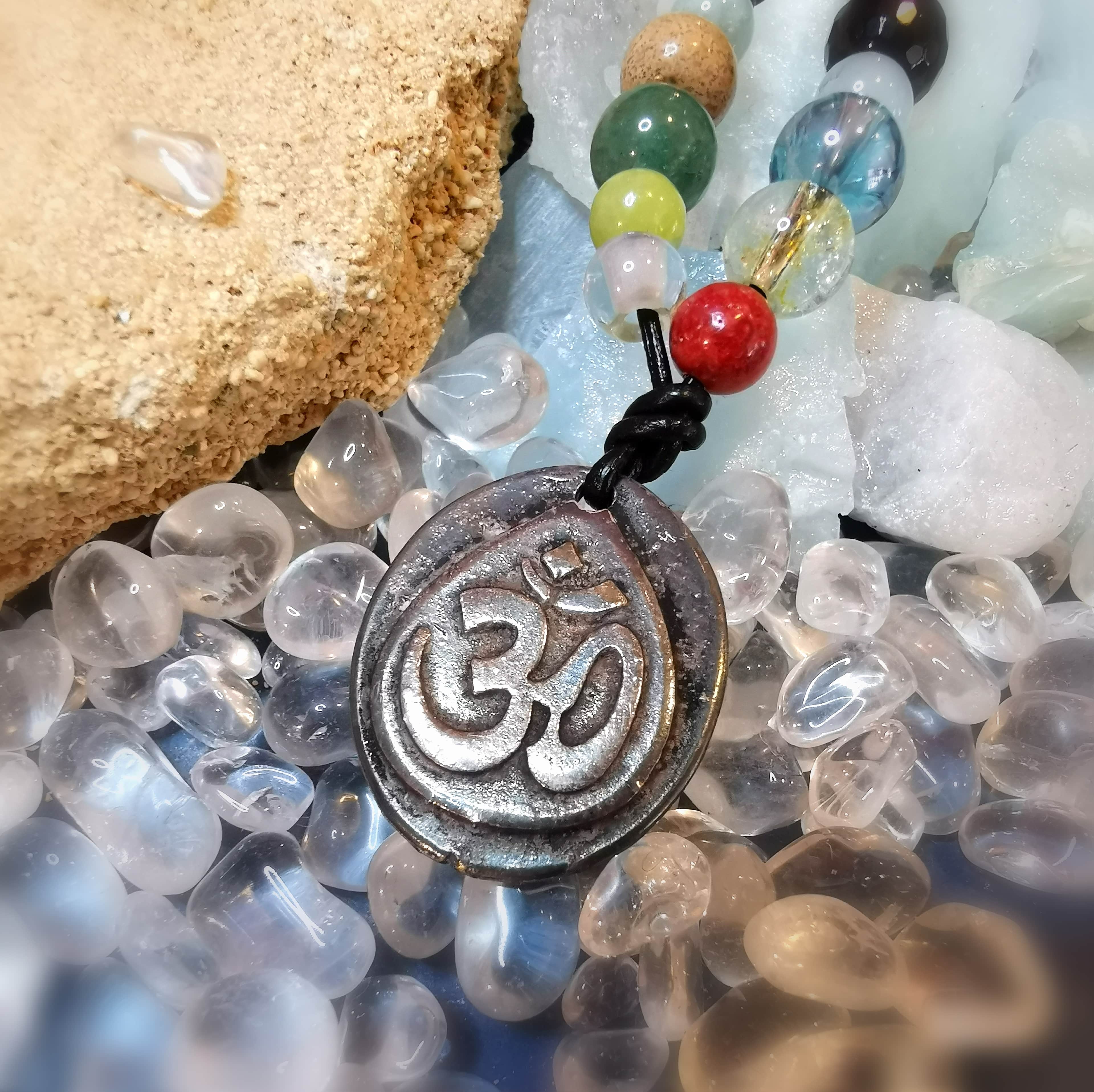 OM Ganesha Edelstein Glückssymbol Karma Kette, Zinn Amulett mit 2 Abbildungen