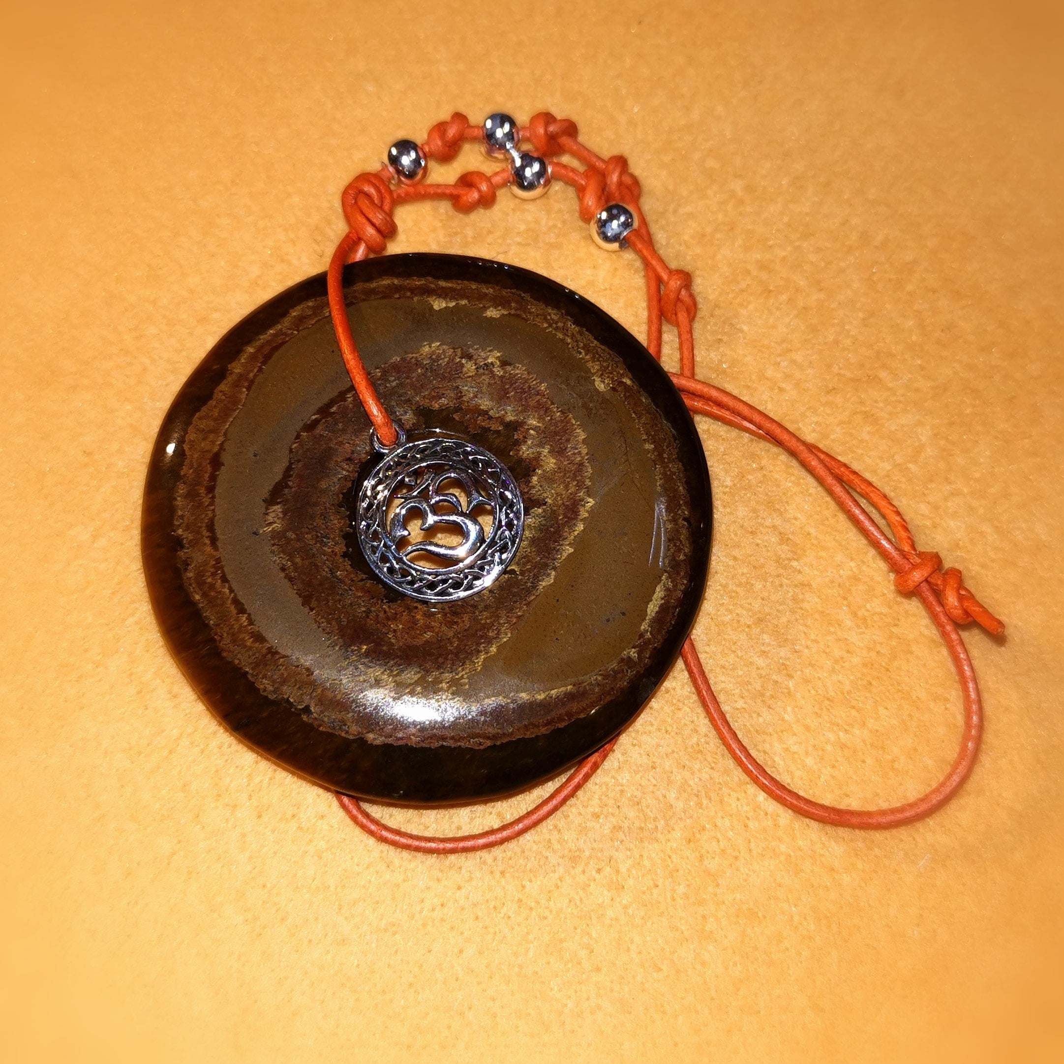 Lebenskreis Donut OM XXL Heilstein Edelstein Karma Kette, geweiht - Mut und Hingabe