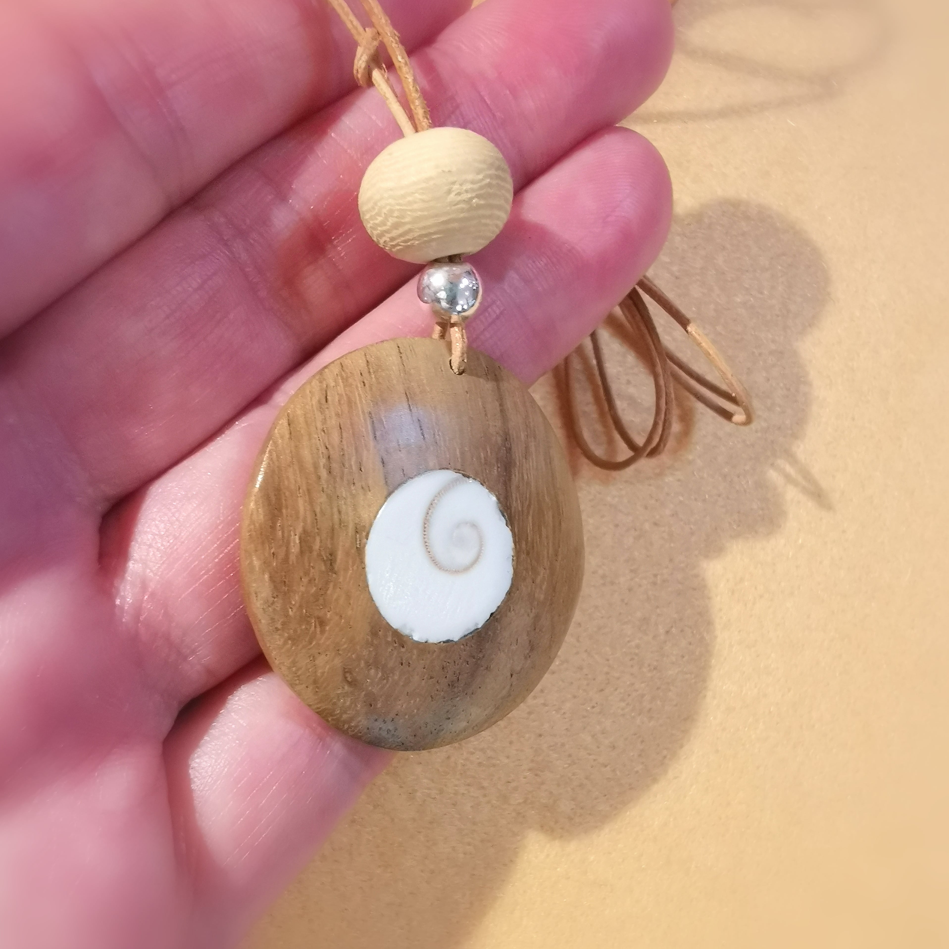 Shiva Auge Holz Amulett, Hippie Karma Originalfoto natur Schmuck Leder Kette - Schutz und Freiheit