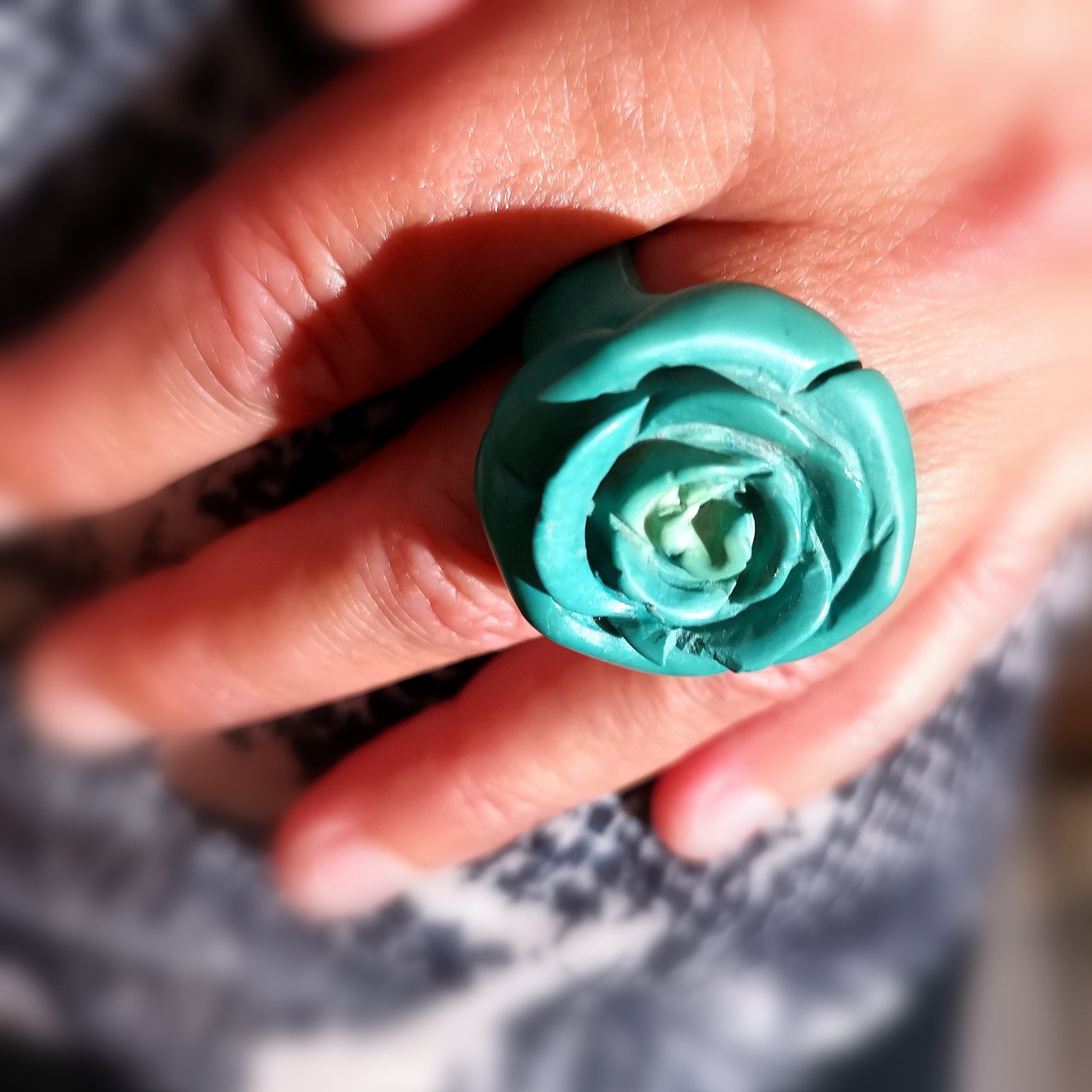 Türkis Magnesit Edelstein Hippie Ring, flower power Blüte - Größe 58 - Lebensfreude