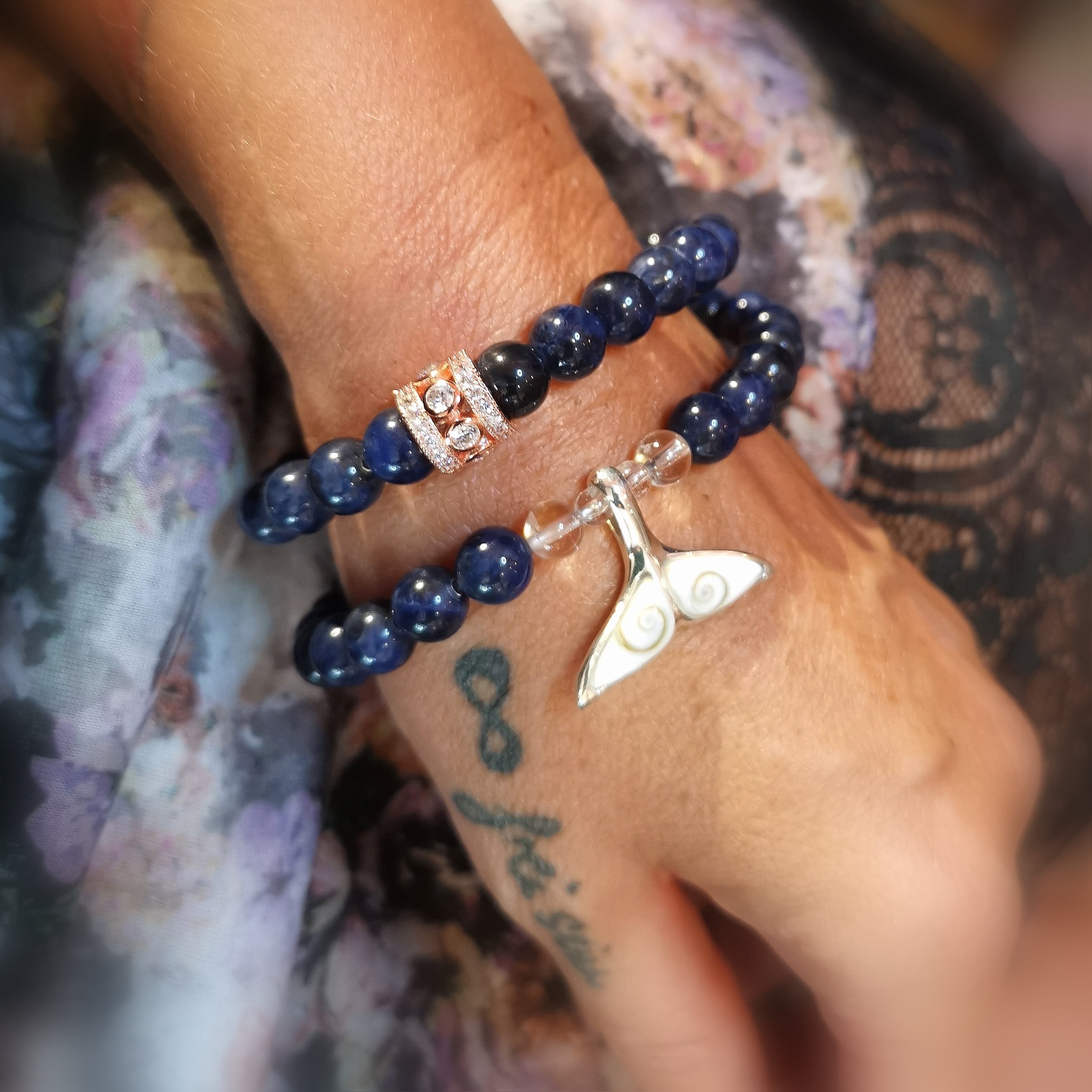 Sodalith Walflosse Shiva Muschel Heilstein Edelstein Karma Armband, geweiht - Mut und Vertrauen