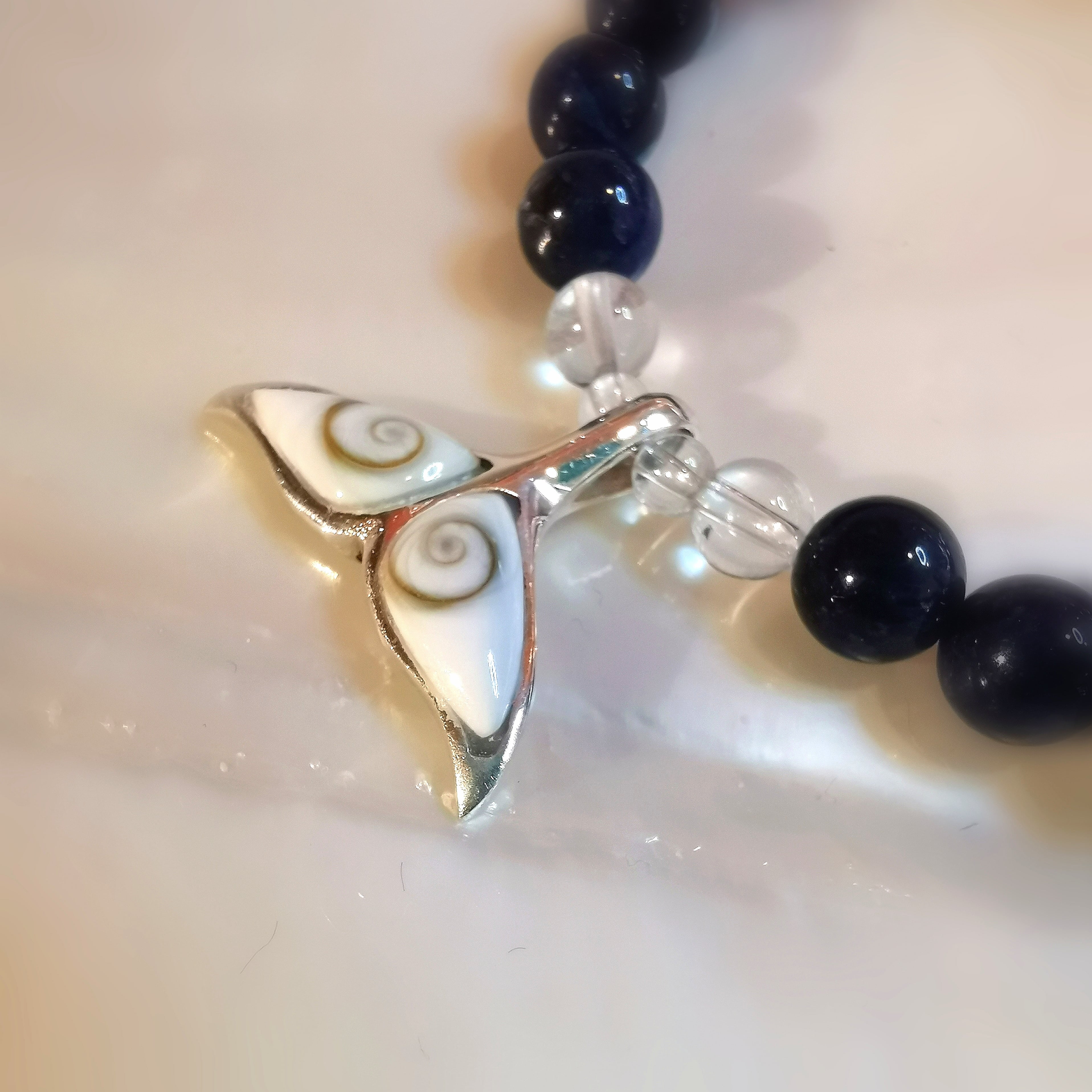 Sodalith Walflosse Shiva Muschel Heilstein Edelstein Karma Armband, geweiht - Mut und Vertrauen