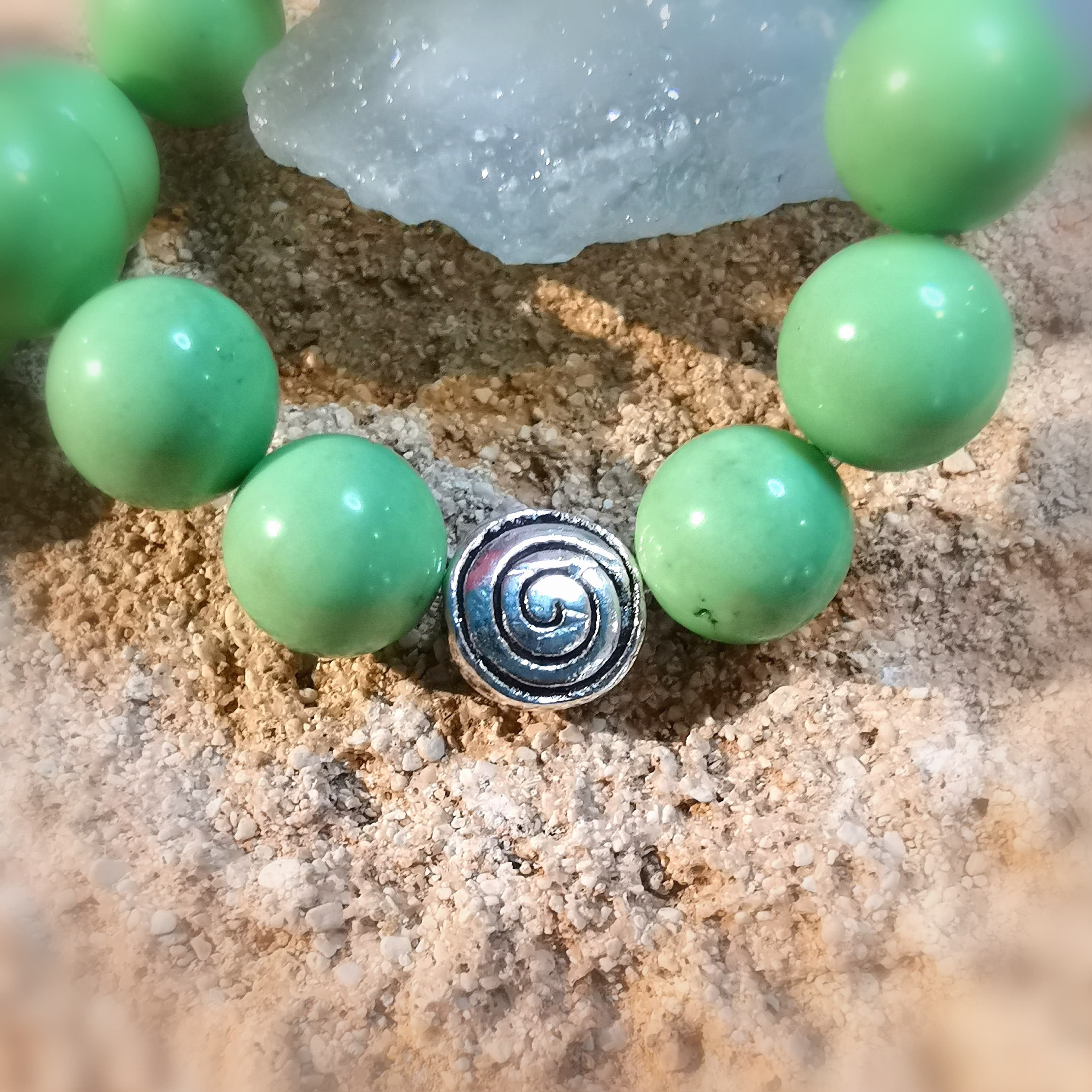 Engeslrufer grüner Magnesit Edelstein Energie Spirale Karma Armband, geweiht, Loslassen und neu Begreifen, Leichtigkeit