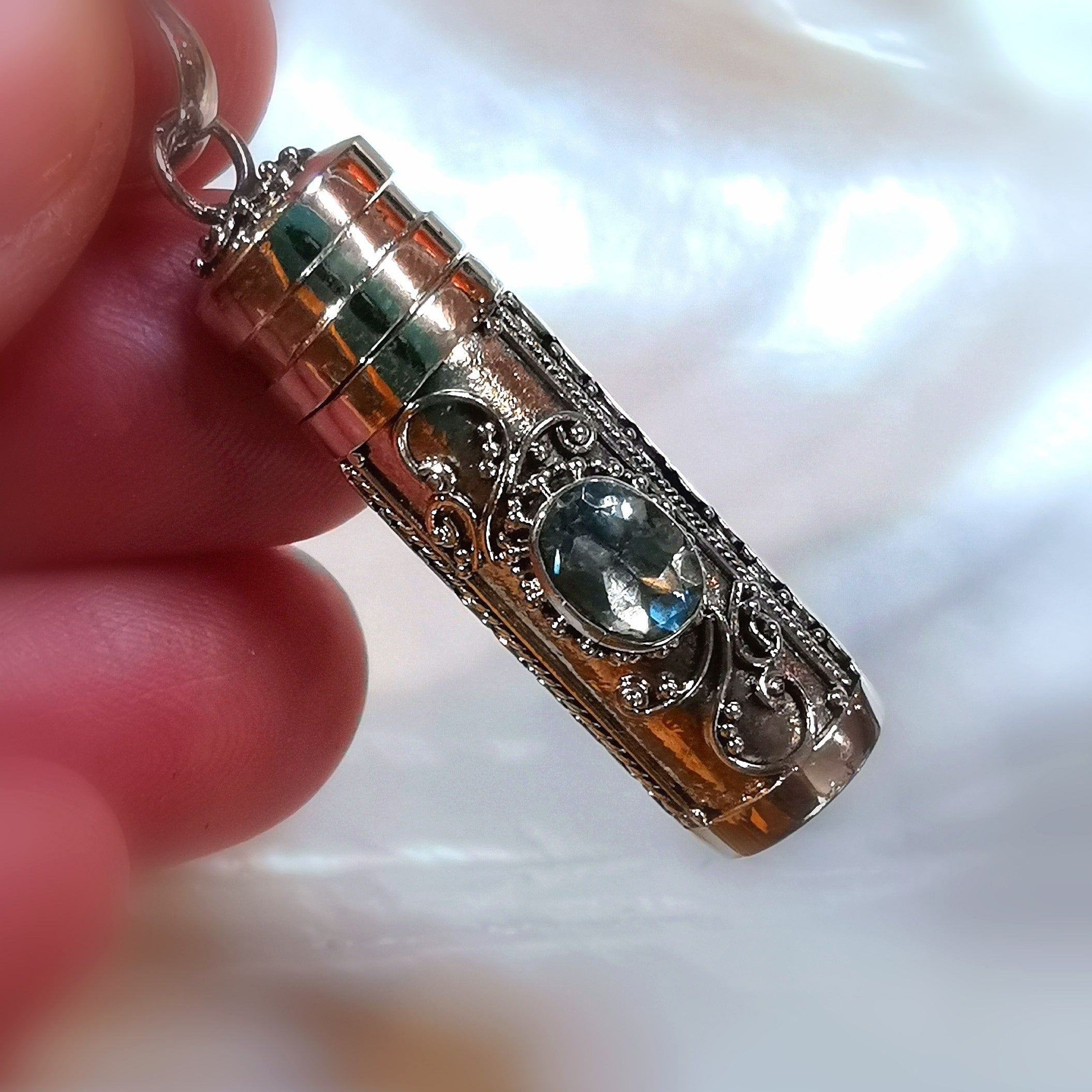 Wunsch Medaillon Glücksbringer Aquamarin Edelstein Anhänger Sterlingsilber - Träume werden wahr