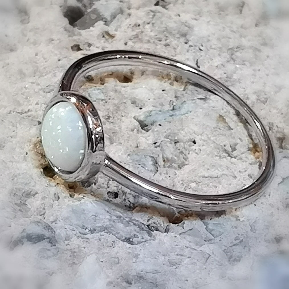 Opal Edelstein Heilstein Ring Sterlingsilber fein und klassisch, weiß - Seelentrost