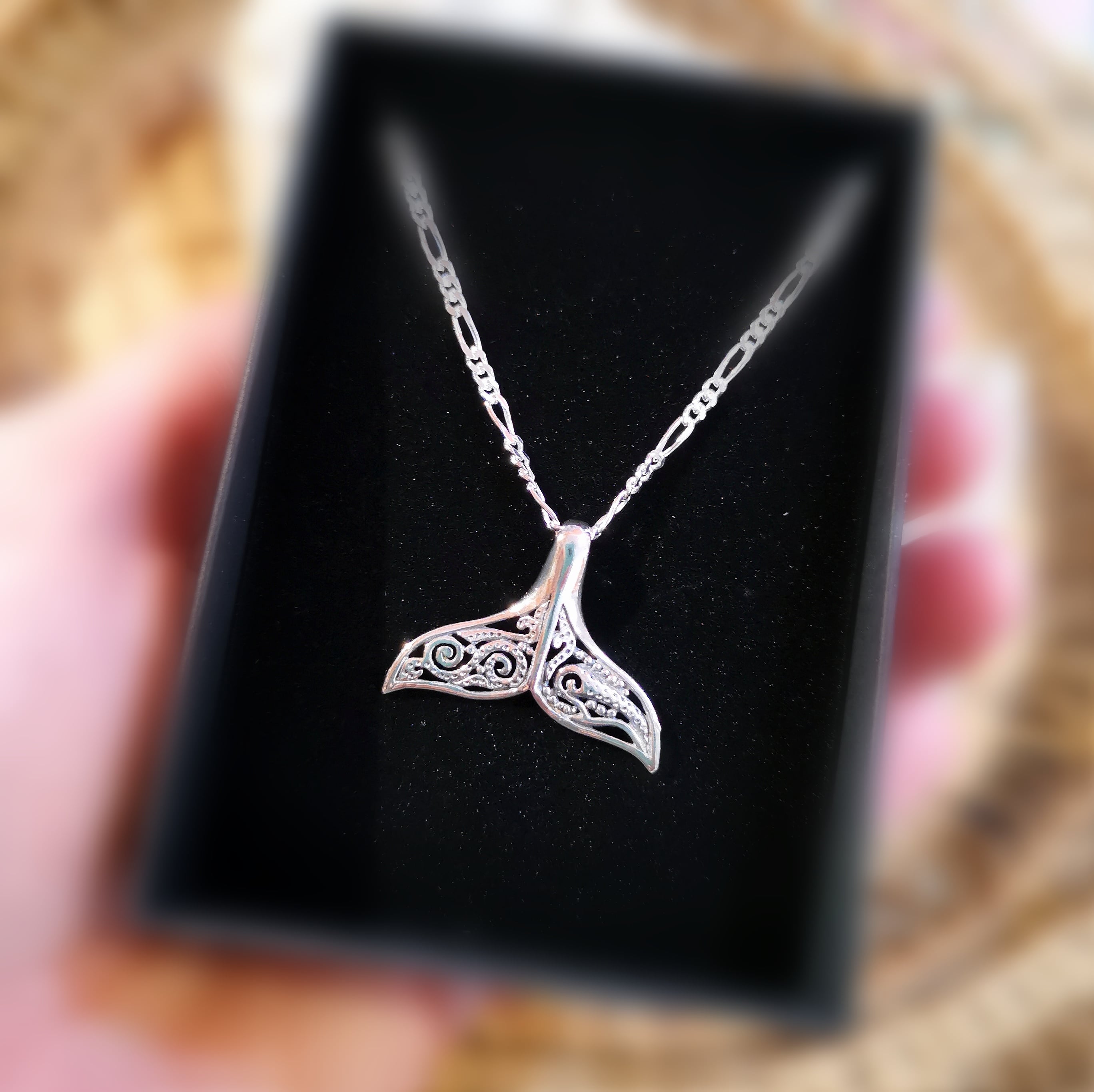 Walflosse Krafttier Karma Kette Sterlingsilber 45 cm, üppig und edel, Unisex - Freiheit leben