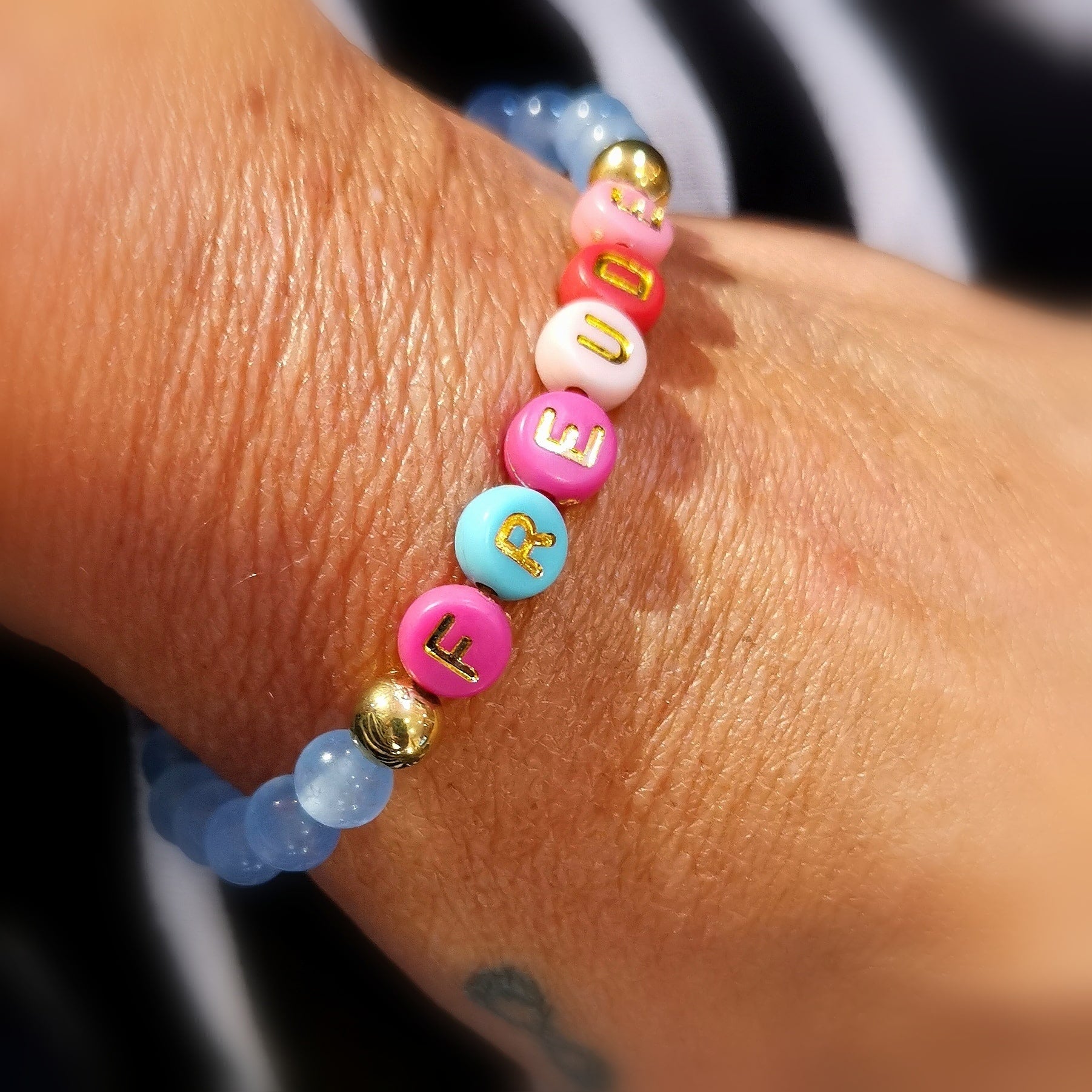 stille Worte, blaue Jade Edelstein Heilstein Karma Armband, geweiht - Freude