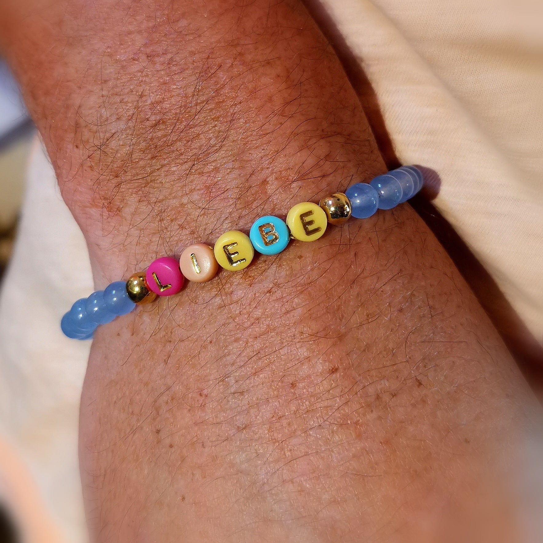 đ stille Worte â Blaue Jade Edelstein Karma Armband â geweiht fĂŒr Liebe, Harmonie & inneren Frieden