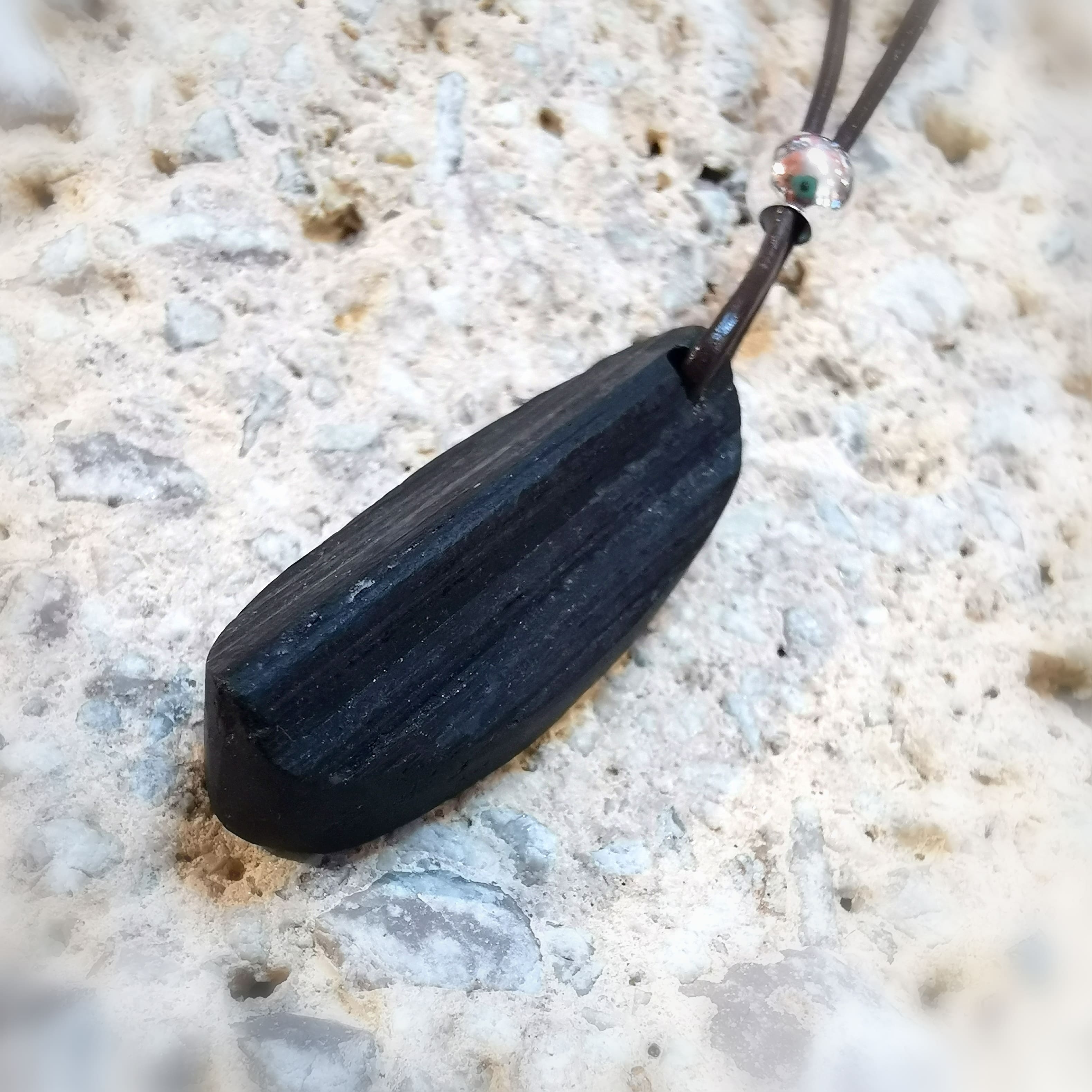 Turmalin AA Qualität Freiform, Natur Edelstein Heilstein Design Karma Kette, Aura Chakra, Kraft und Schutz