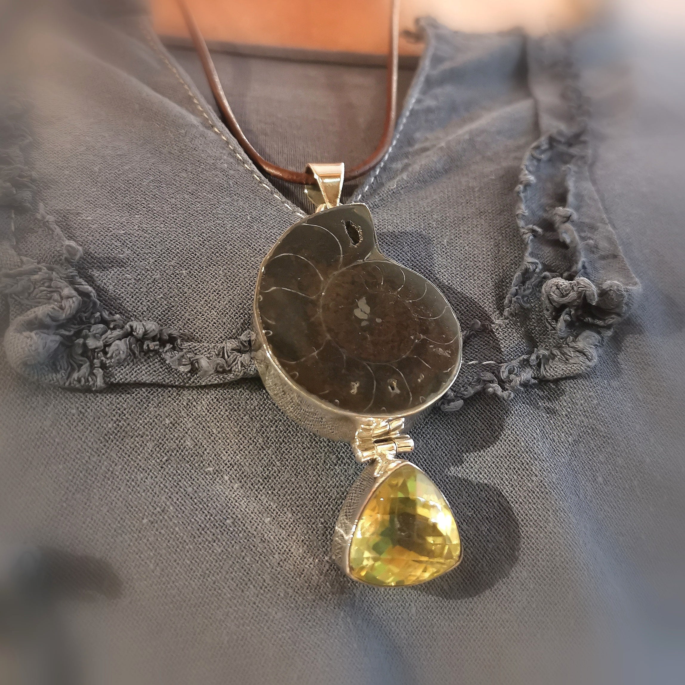 Ammonit Citrin, Fossil Edelstein Heilstein Karma Kette XL, geweiht - für Lebensmut und Lebensfreude