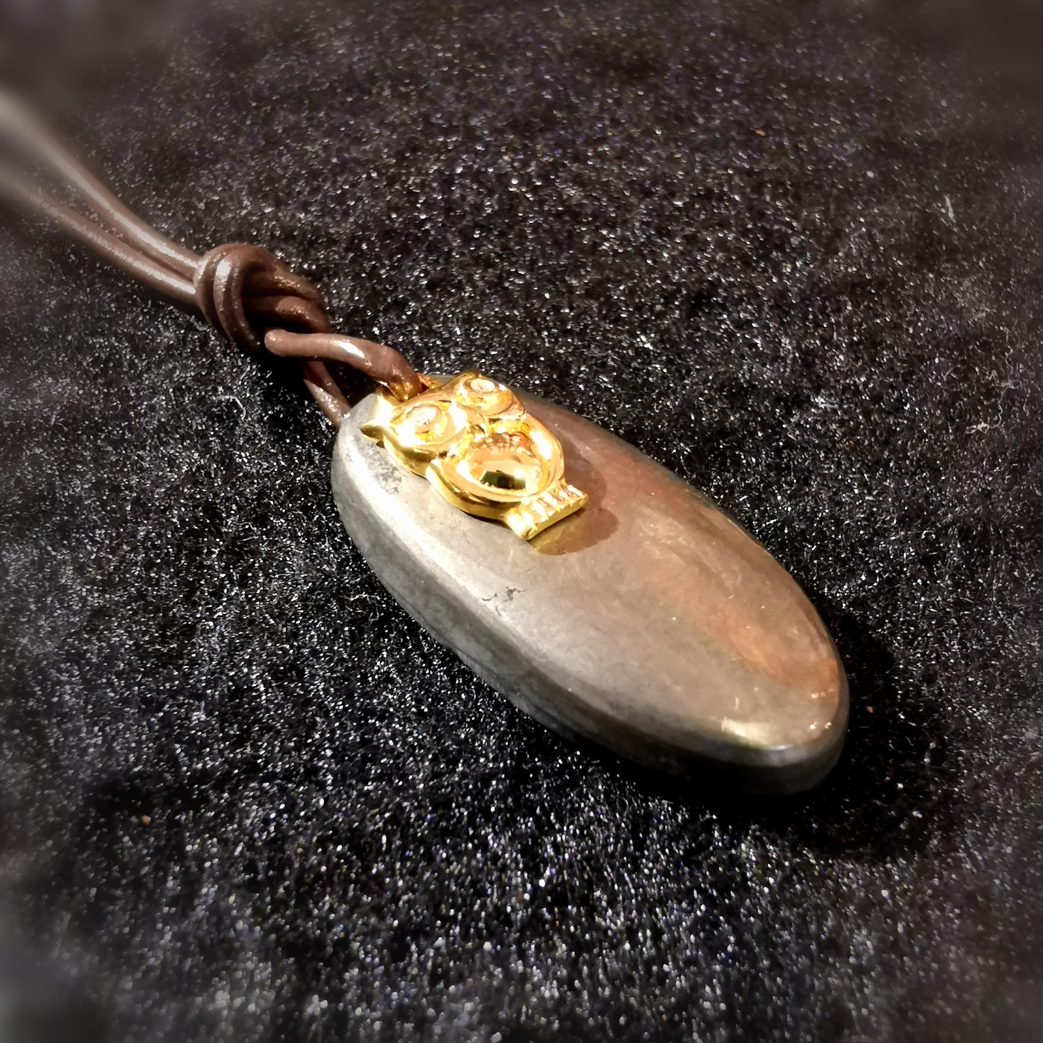Collar Karma con Piedras Preciosas de Búho y Pirita – consagrado para la fortaleza mental.