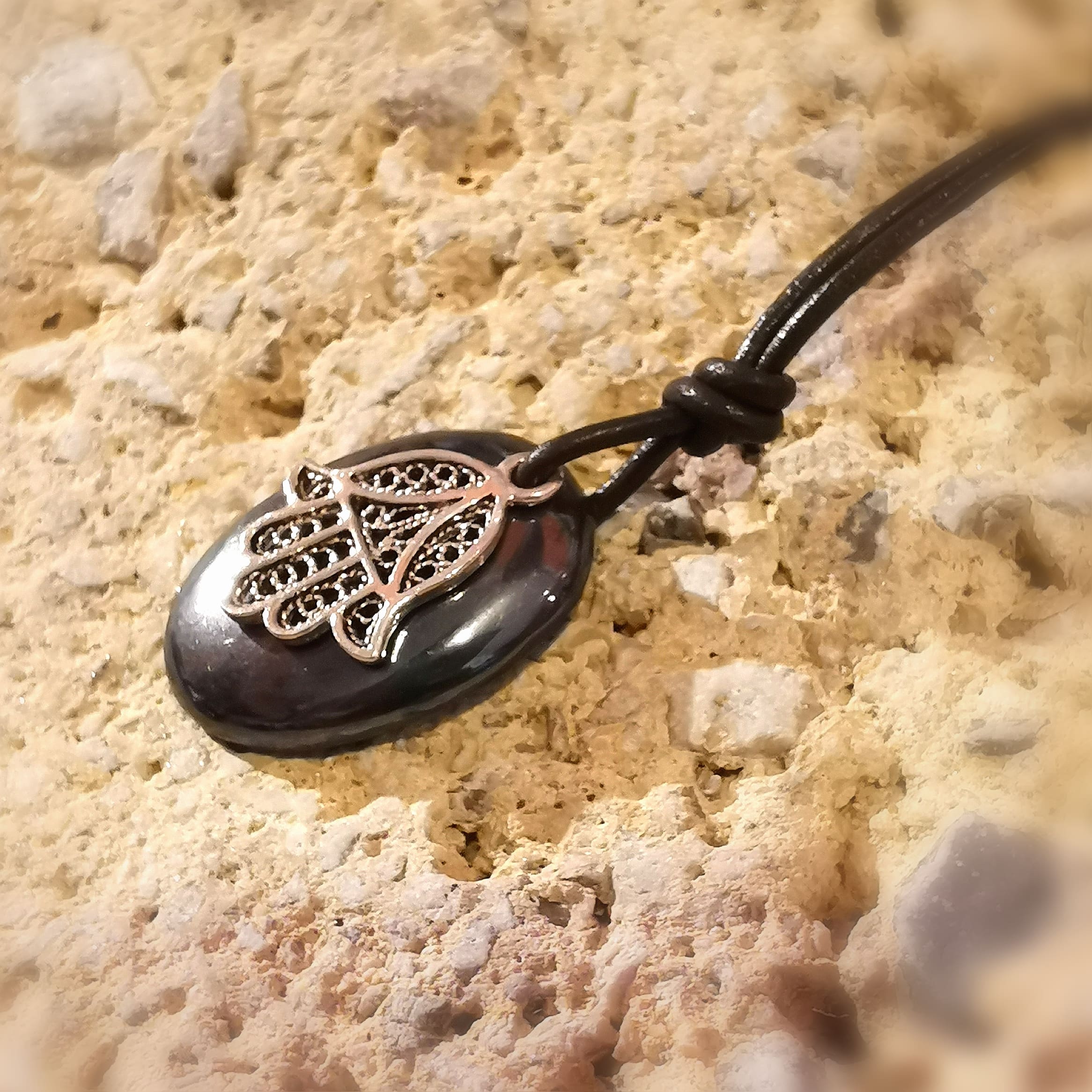 Fatimas Hand Hämatit Edelstein Heilstein Karma Kette unisex - Kraft und Schutz