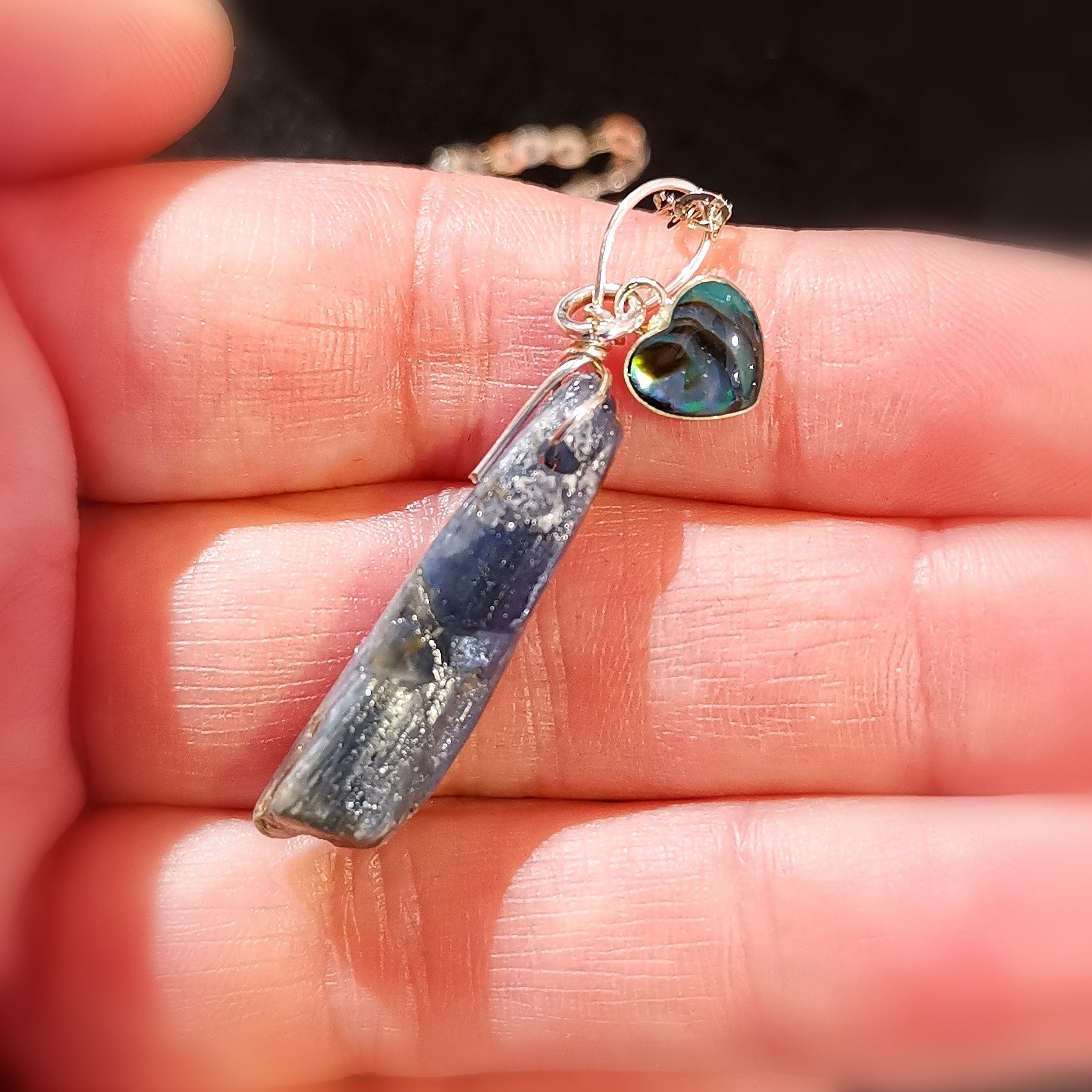 Nepal Disthen Paua Muschel Herz Edelstein Heilstein Karma Kette 45 cm - Gelassenheit