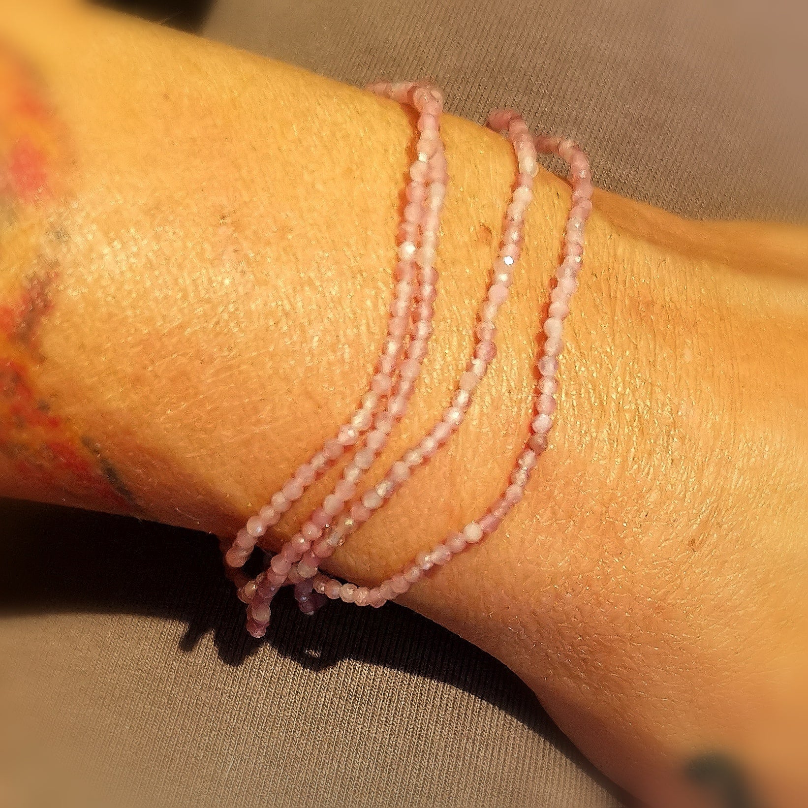 Turmalin Rosa Edelstein Heilstein Armband, filigran 1,8 mm, Herz Chakra, Schutz und Liebe