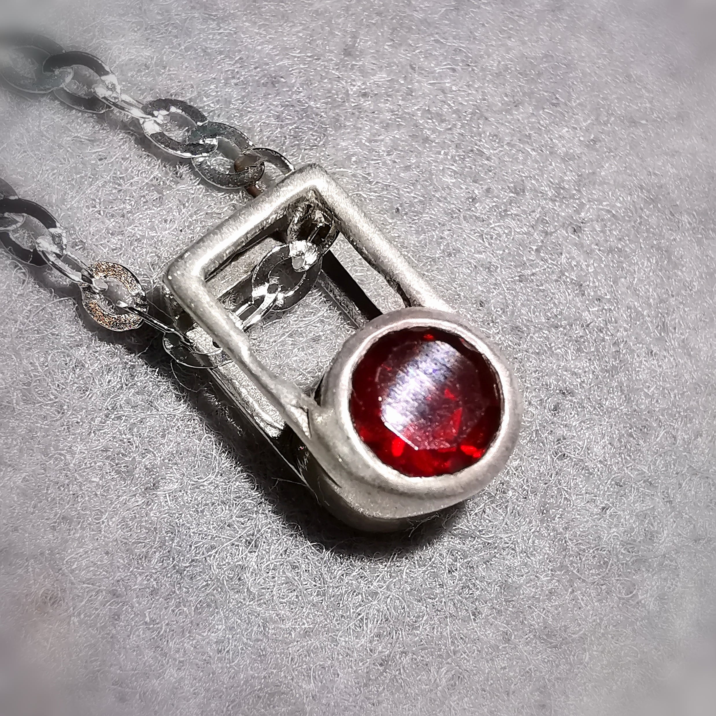 filigrane Granat Edelstein Heilstein Design Karma Kette Sterlingsilber 40 cm, geweiht - Kraft der Liebe