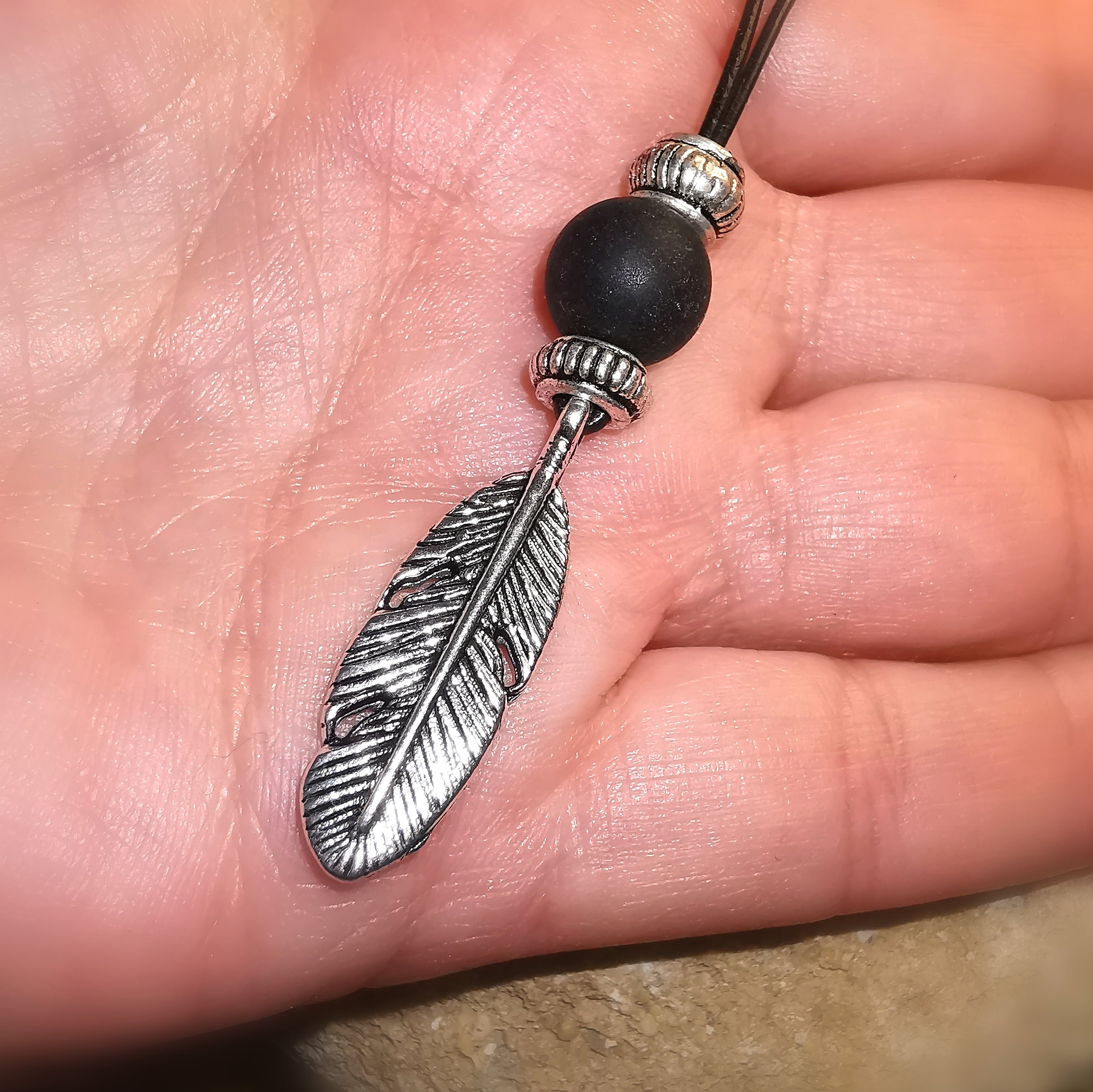 Feder Karma Onyx Edelstein Schmuck Kette, Heilstein, Leder, Edelmetall, Chakra Aura Kraft, Schutz Talisman